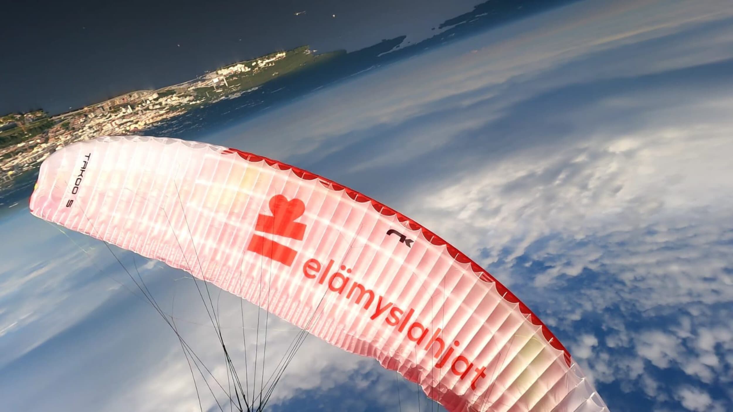 Elämyslento varjoliitimellä | Tampere | Elamyslahjat