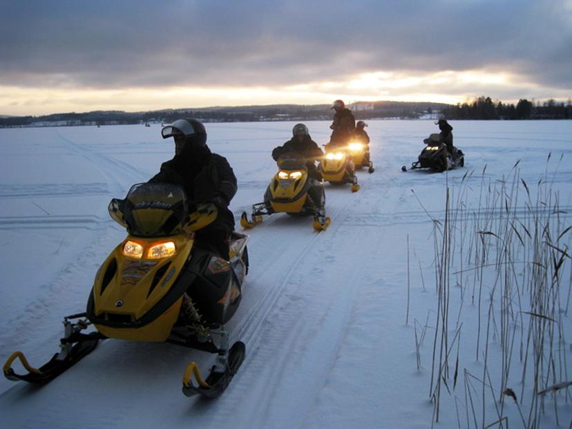 Moottorikelkkasafari kahdelle | Laukaa