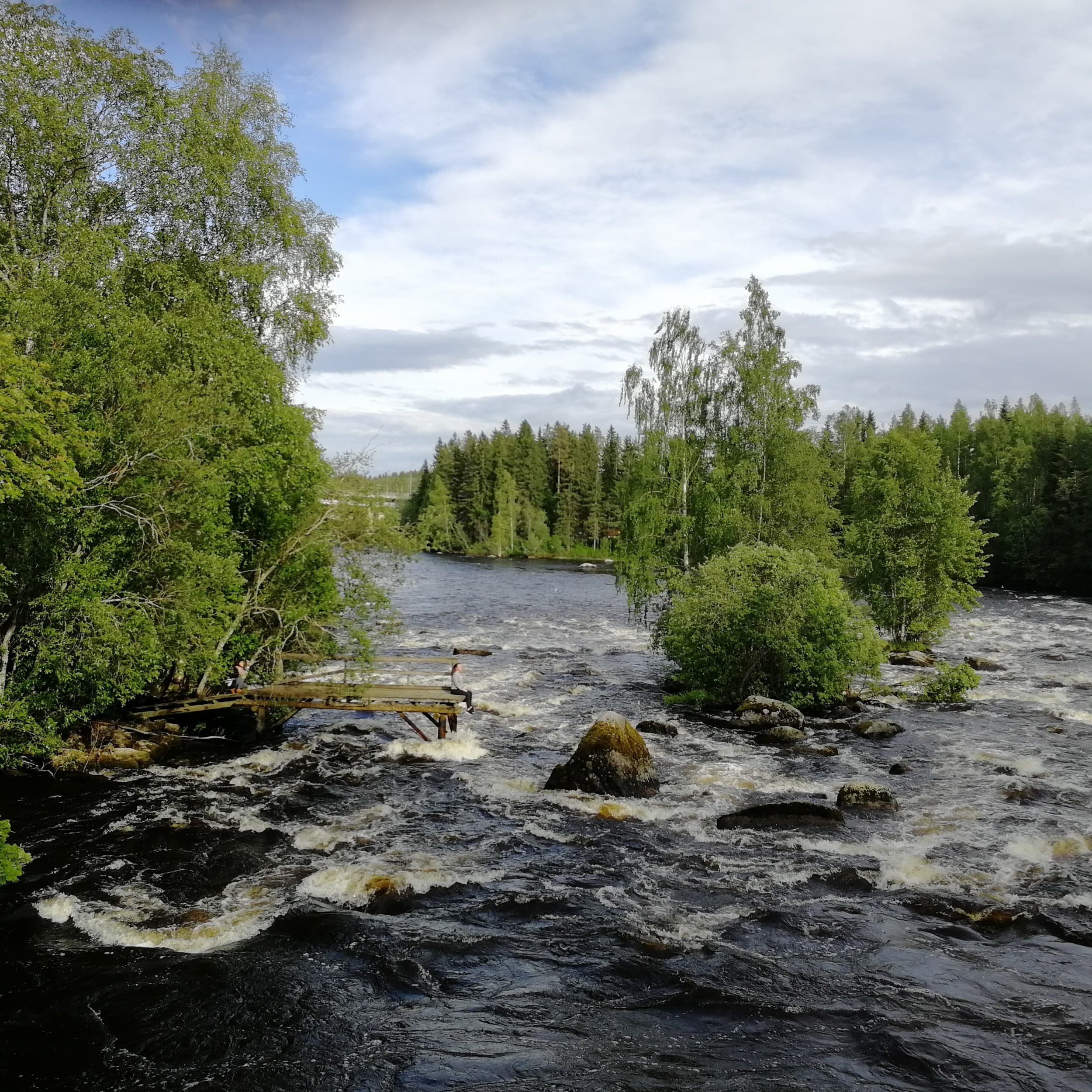Koskenlaskupaketti neljälle | Laukaa | Elamyslahjat