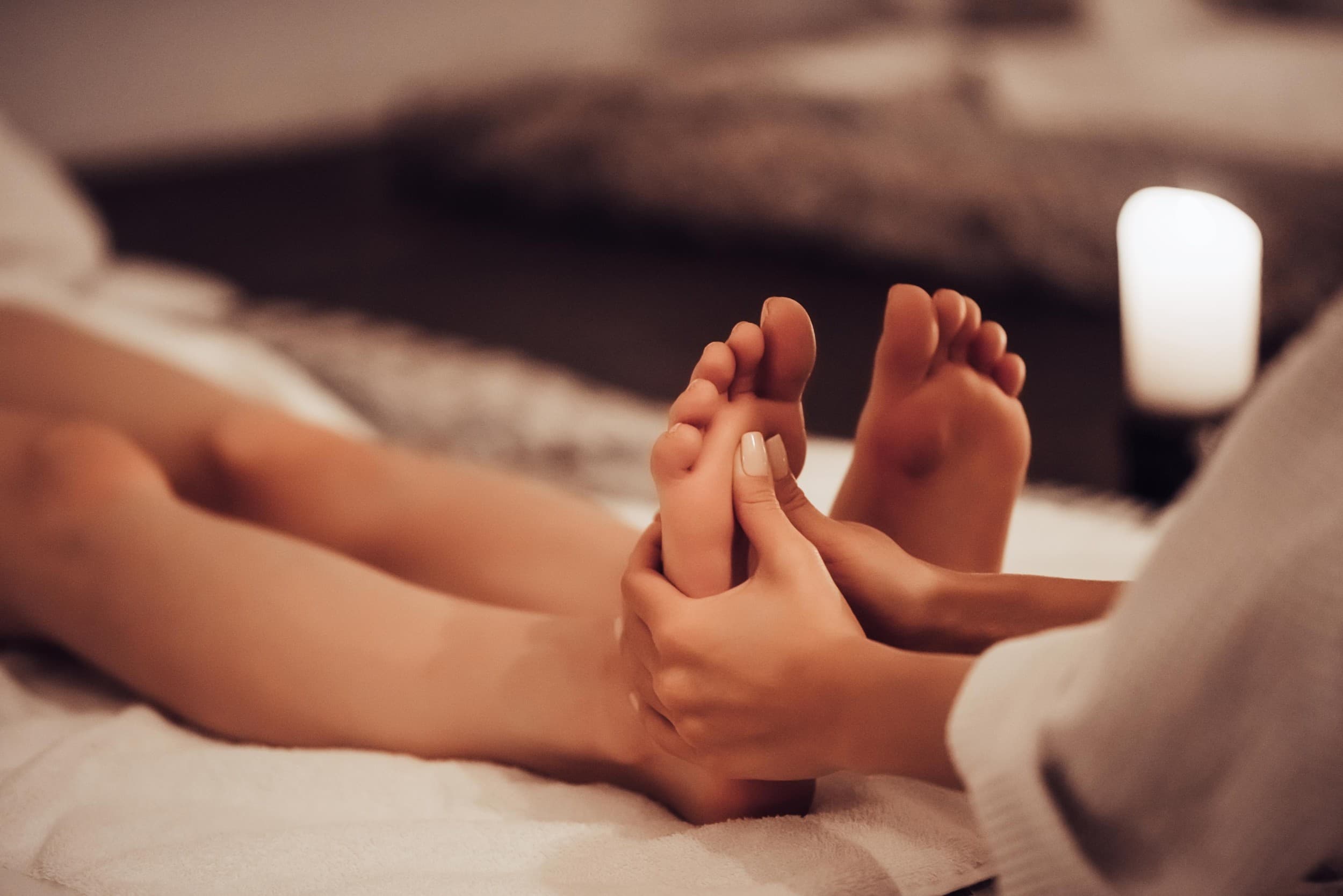 Käsi- ja jalkahoito parafiinihoidolla | Espoo | Elamyslahjat