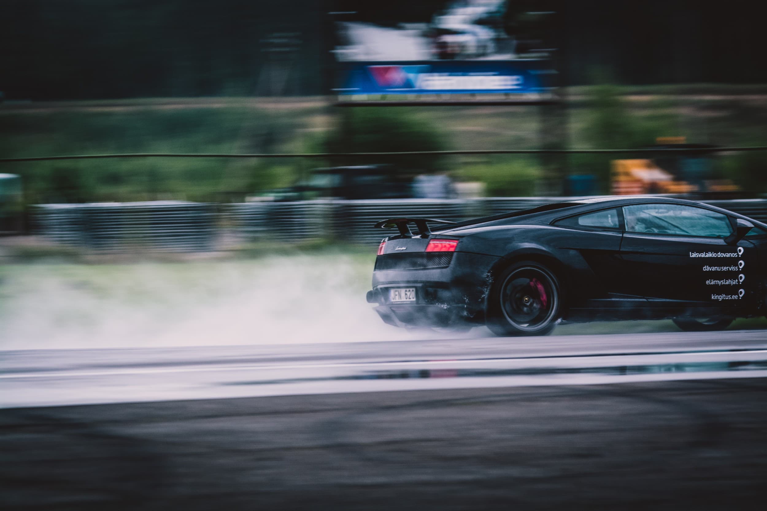 Lamborghini -kyyditys | Alastaro | Elamyslahjat