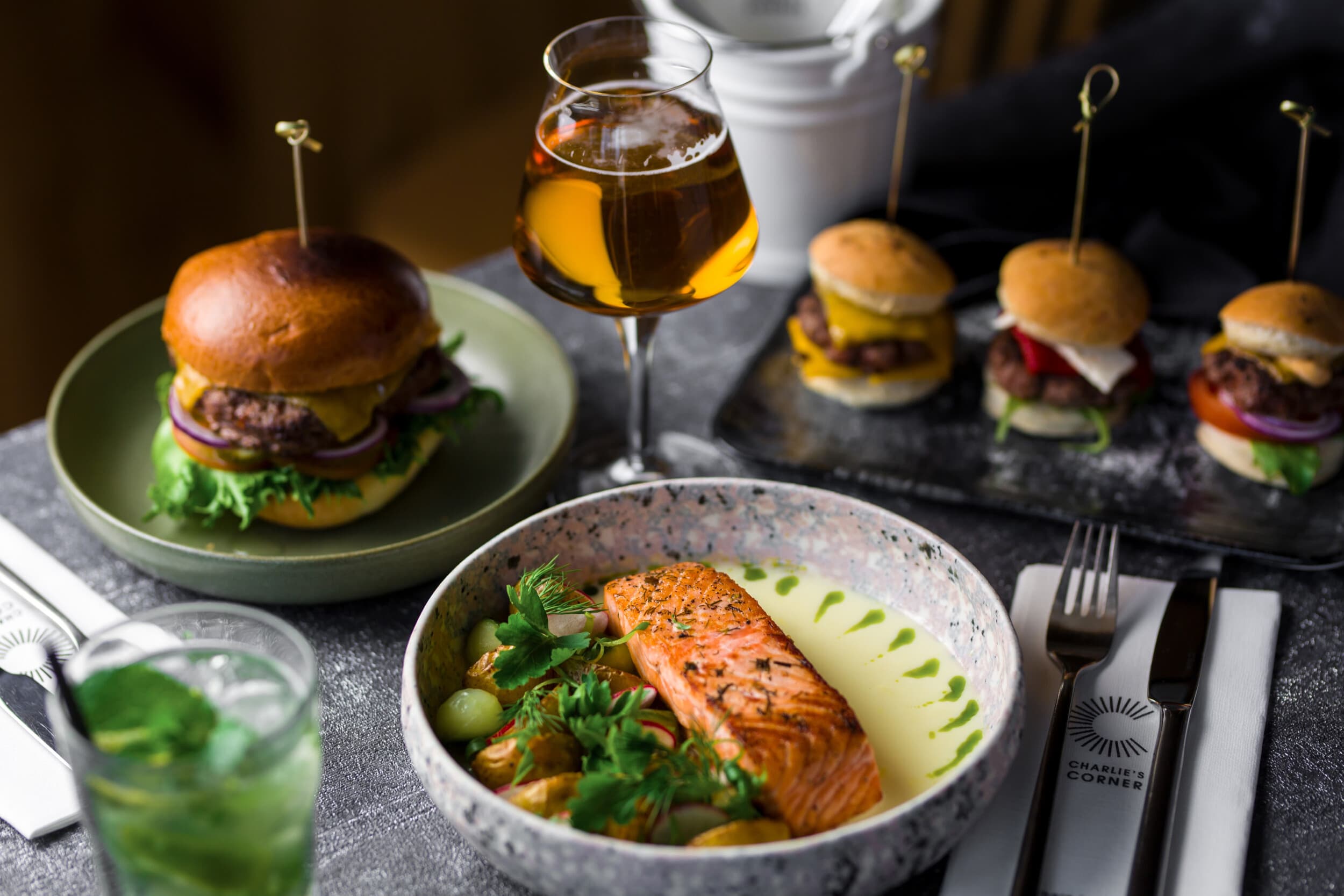 Burgeriloma kahdelle Tallinnassa | Viro