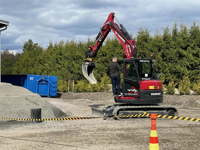 Kaivinkone-elämys neljälle Pajulan XL hiekkalaatikolla (60 min) | Järvenpää