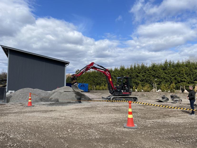 Kaivinkone-elämys Pajulan XL hiekkalaatikolla (60 min) | Järvenpää