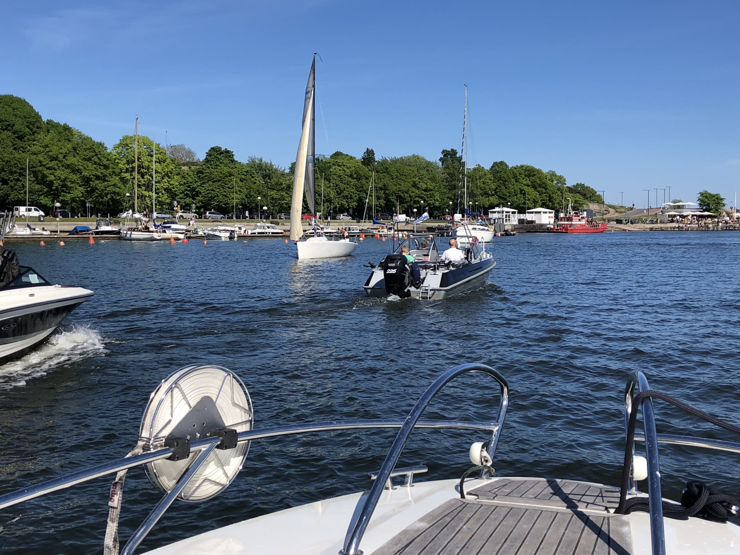1 h saaristoristeily Helsingin edustalla (1-6 henkilöä) | Helsinki