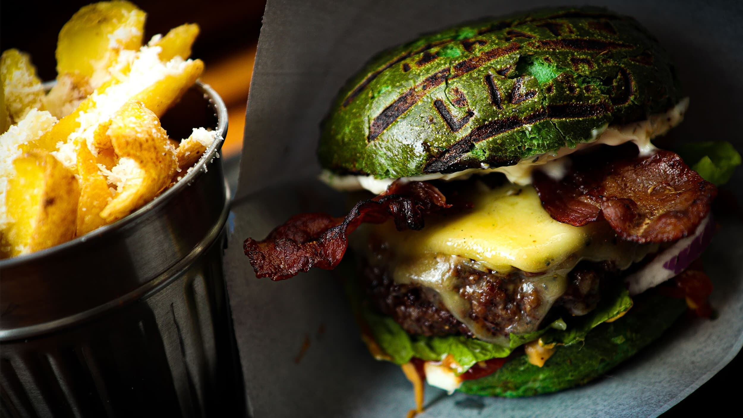 Neljän ruokalajin menu Burgers & Wine -ravintolassa kahdelle | Helsinki