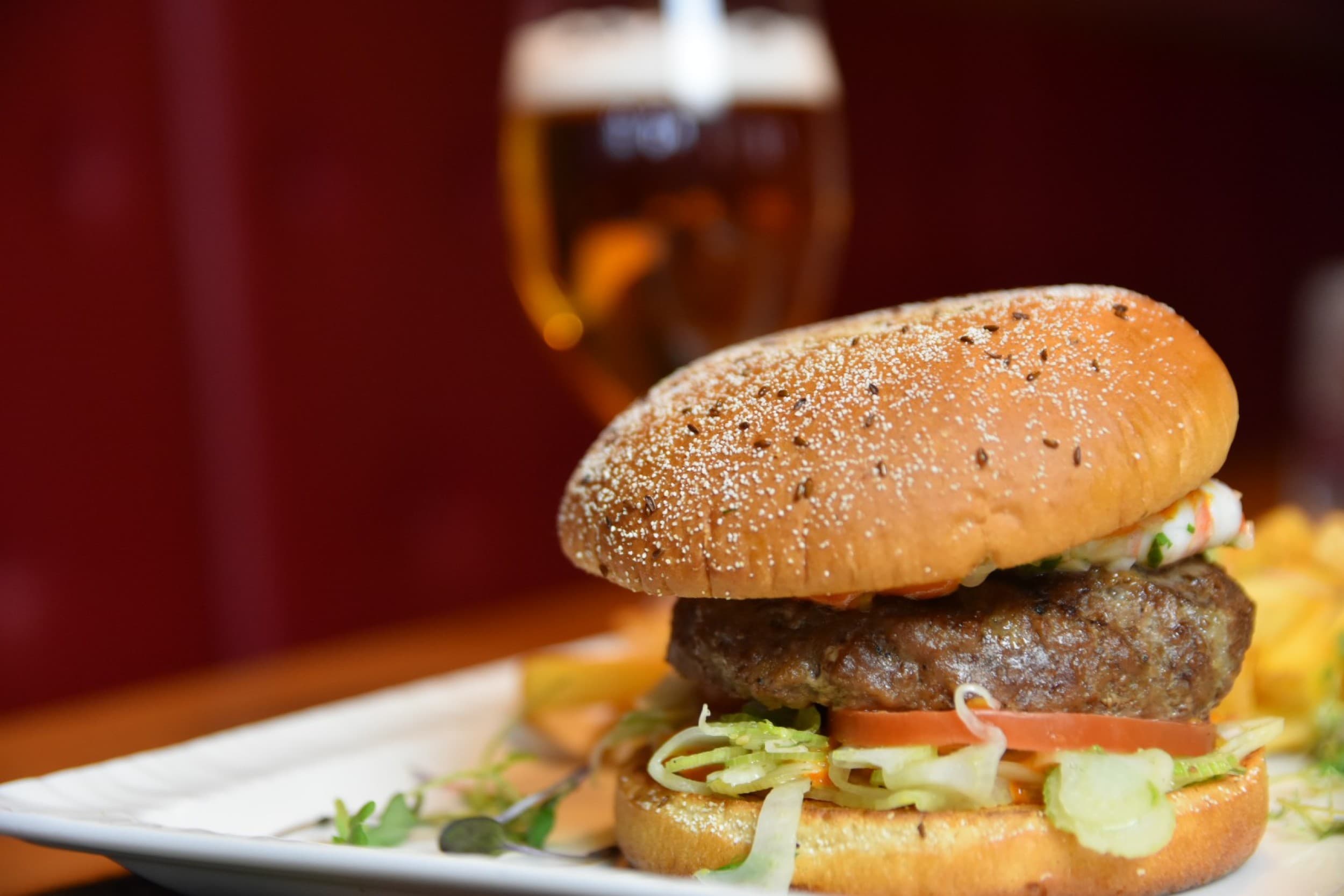 Perinteikäs illallinen Ravintola Weeruskassa - 200 € lahjakortti | Helsinki