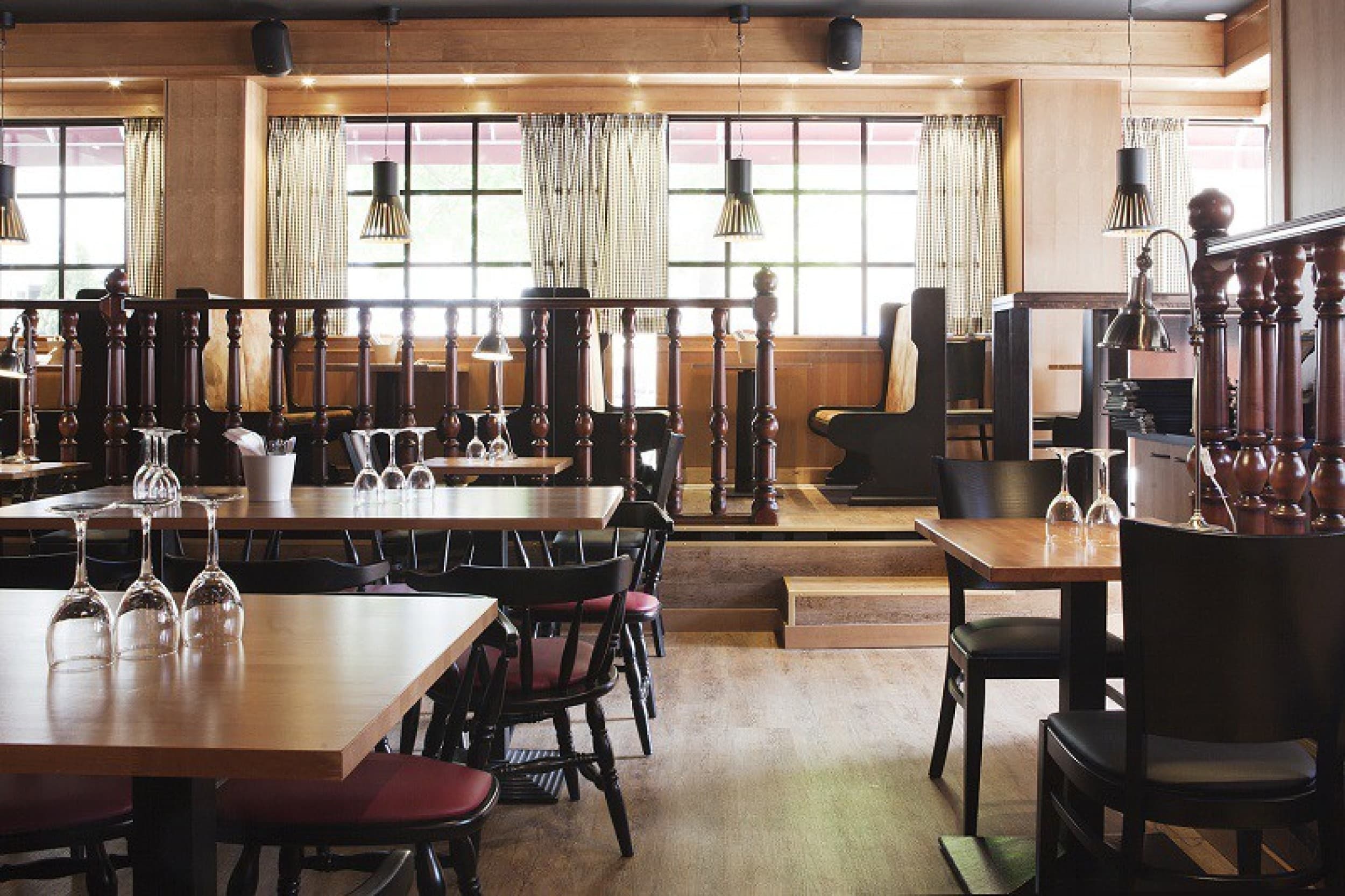 Perinteikäs illallinen Ravintola Weeruskassa - 200 € lahjakortti | Helsinki