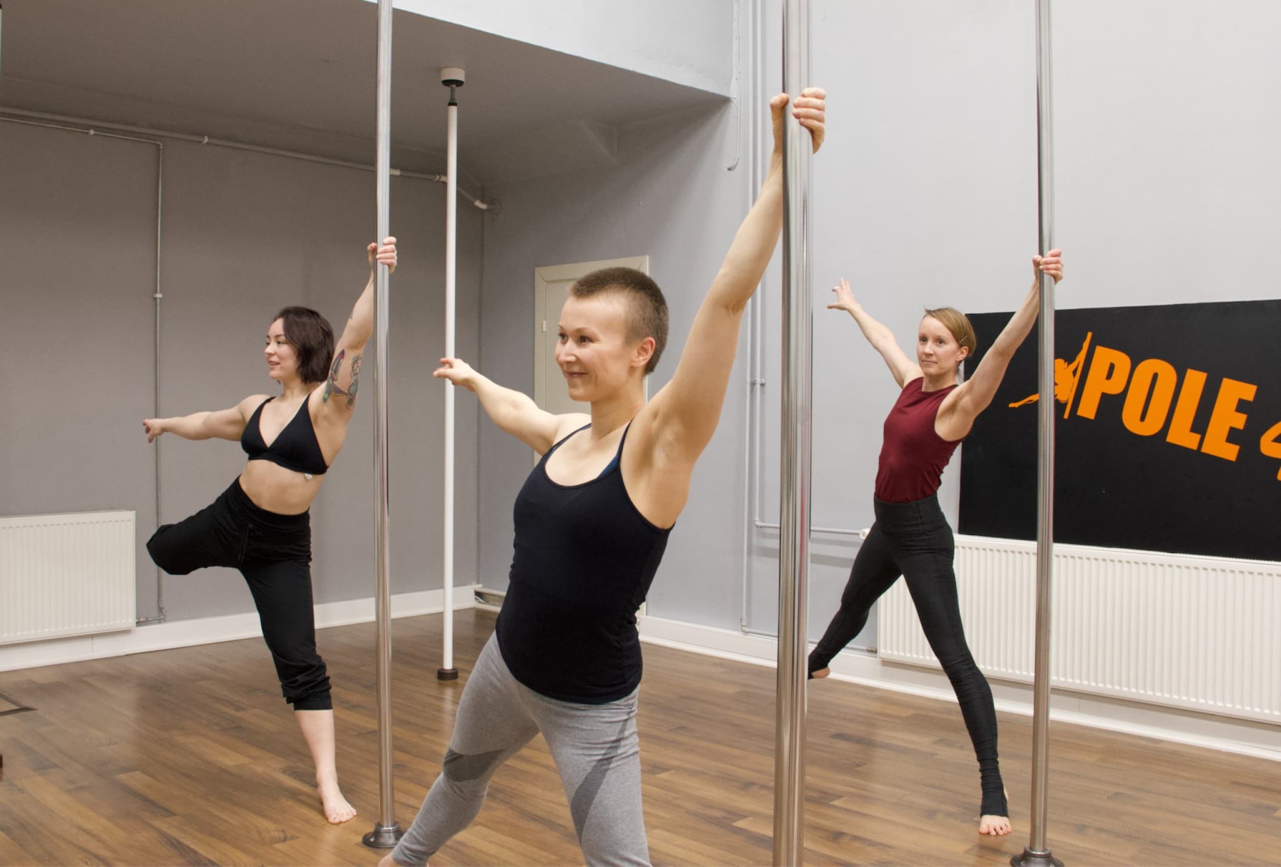 Akrobaattinen yksityistunti kahdelle - Pole4Fit | Helsinki | Espoo | Elamyslahjat
