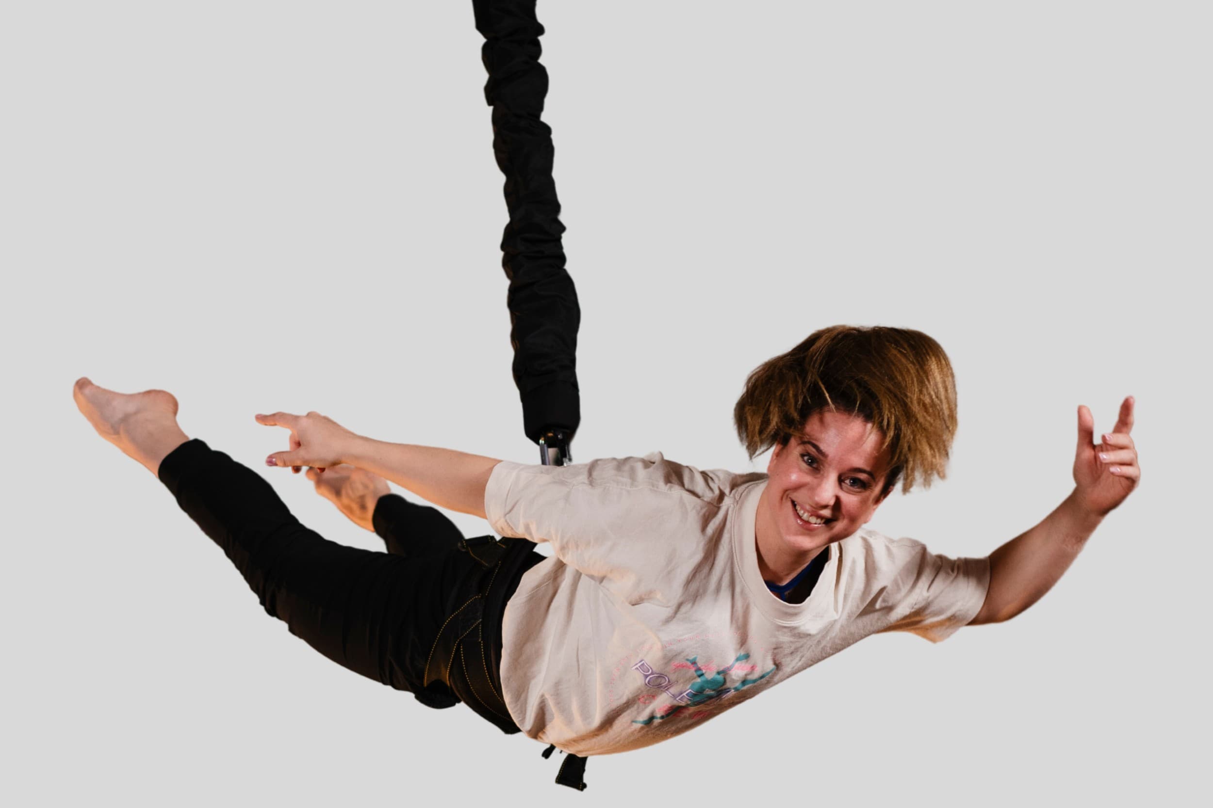 Aerial bungee yksityistunti 4:lle - Pole4Fit | Helsinki | Elamyslahjat