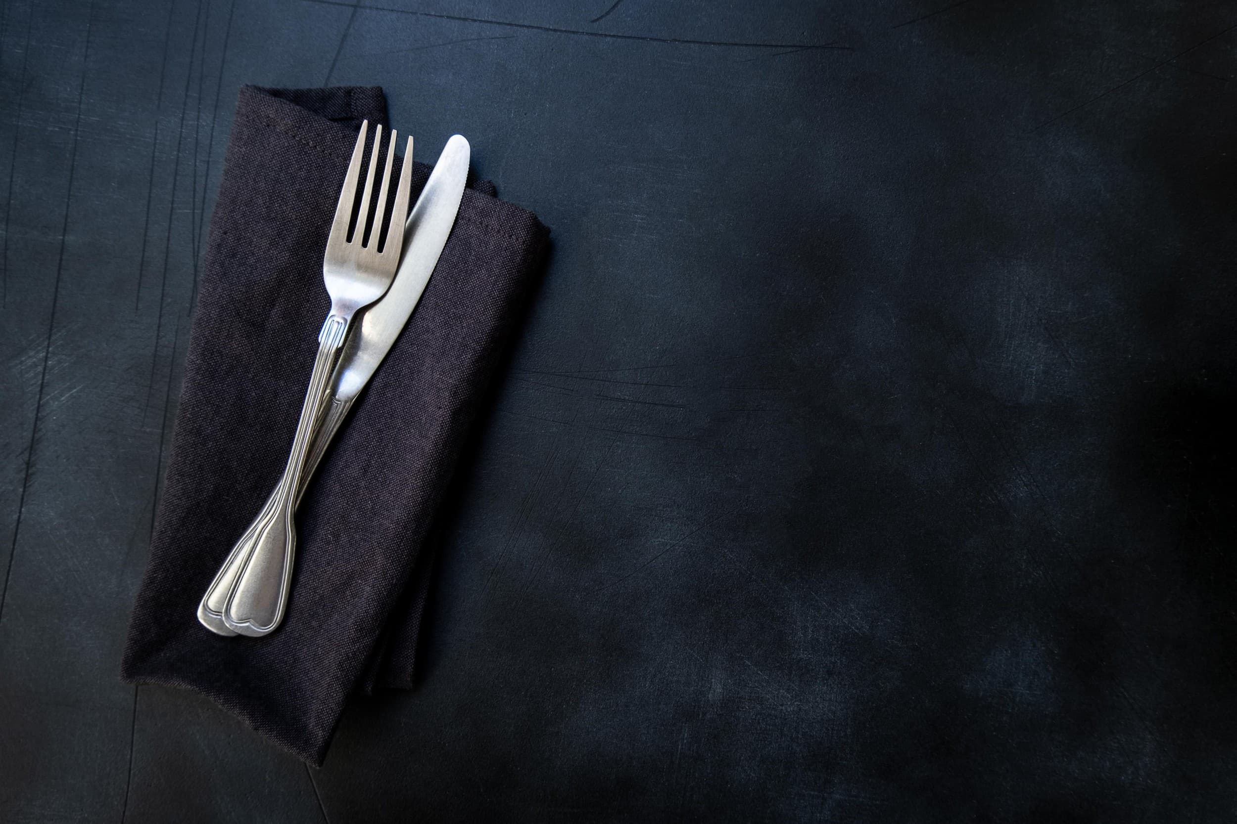 Dine in the Dark - Illallinen pimeässä neljälle | Helsinki