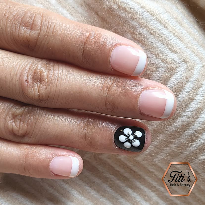 Pikakampaus ja kynsien kestolakkaus | Turku