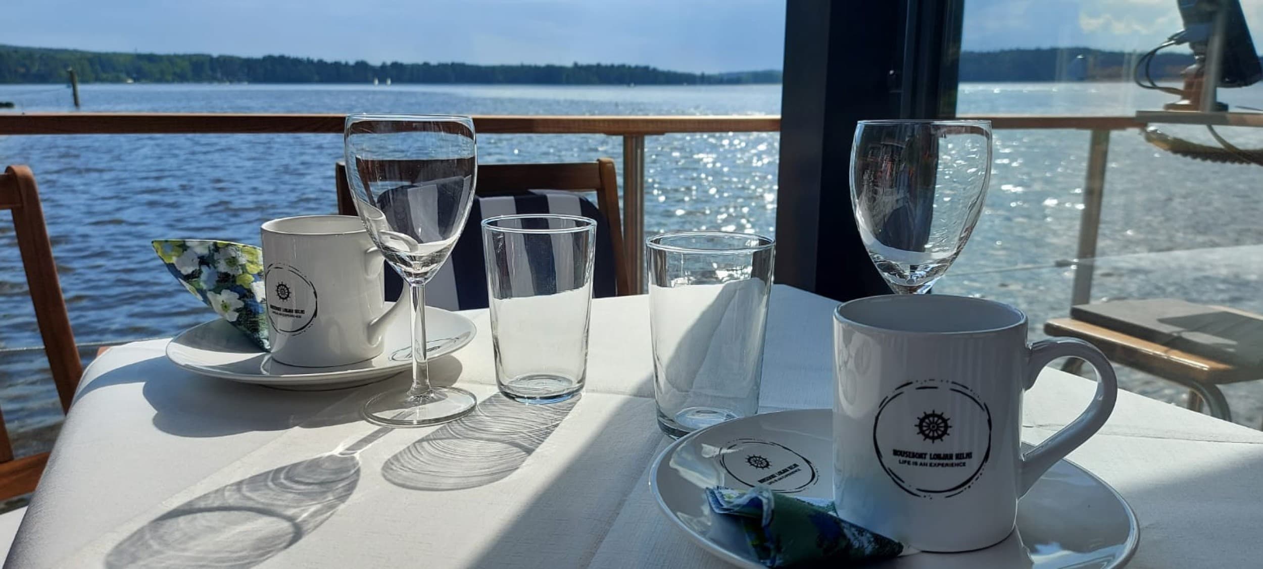 Houseboat Lohjan Helmi - 1vrk yöpyminen sesonkiaikana | Lohja