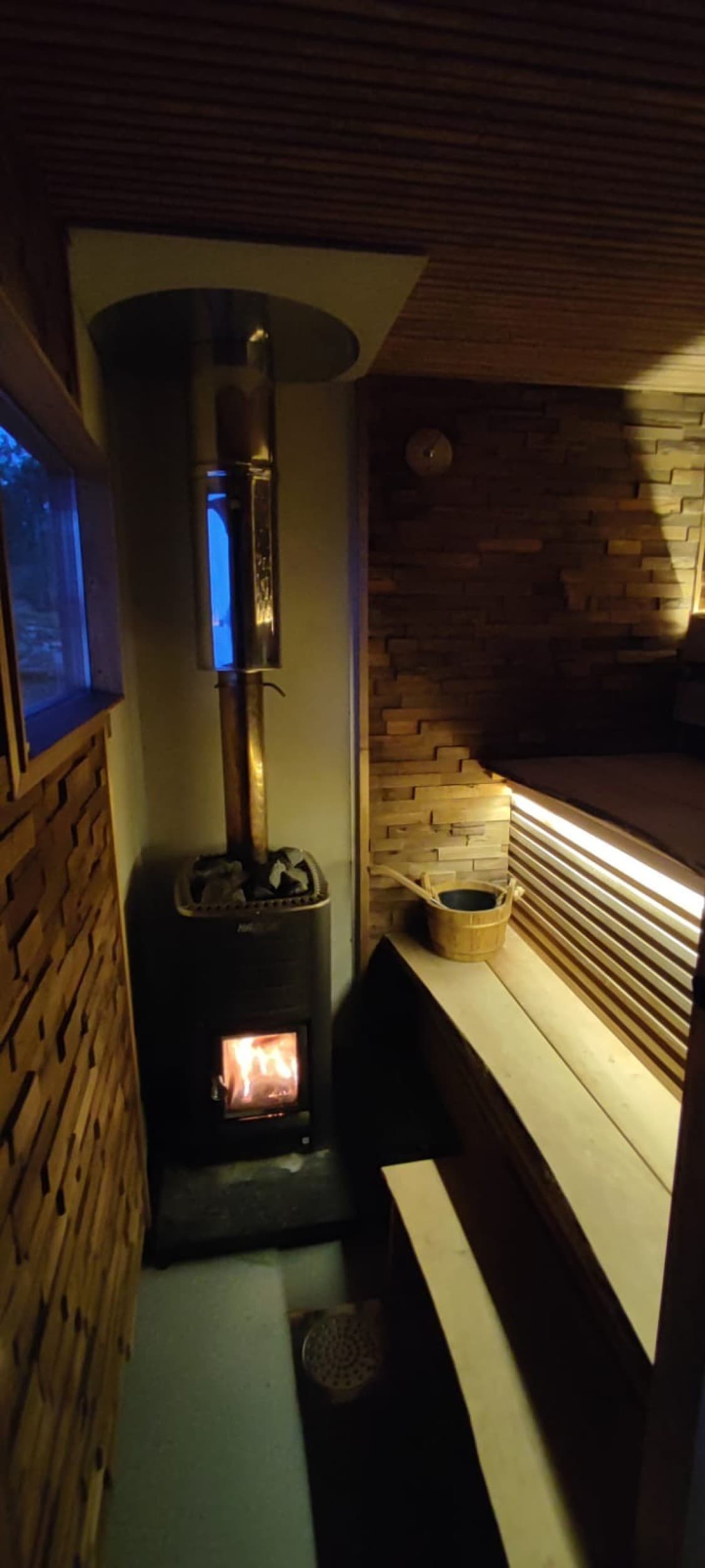 Houseboat Lohjan Helmi - 1vrk yöpyminen sesonkiaikana | Lohja