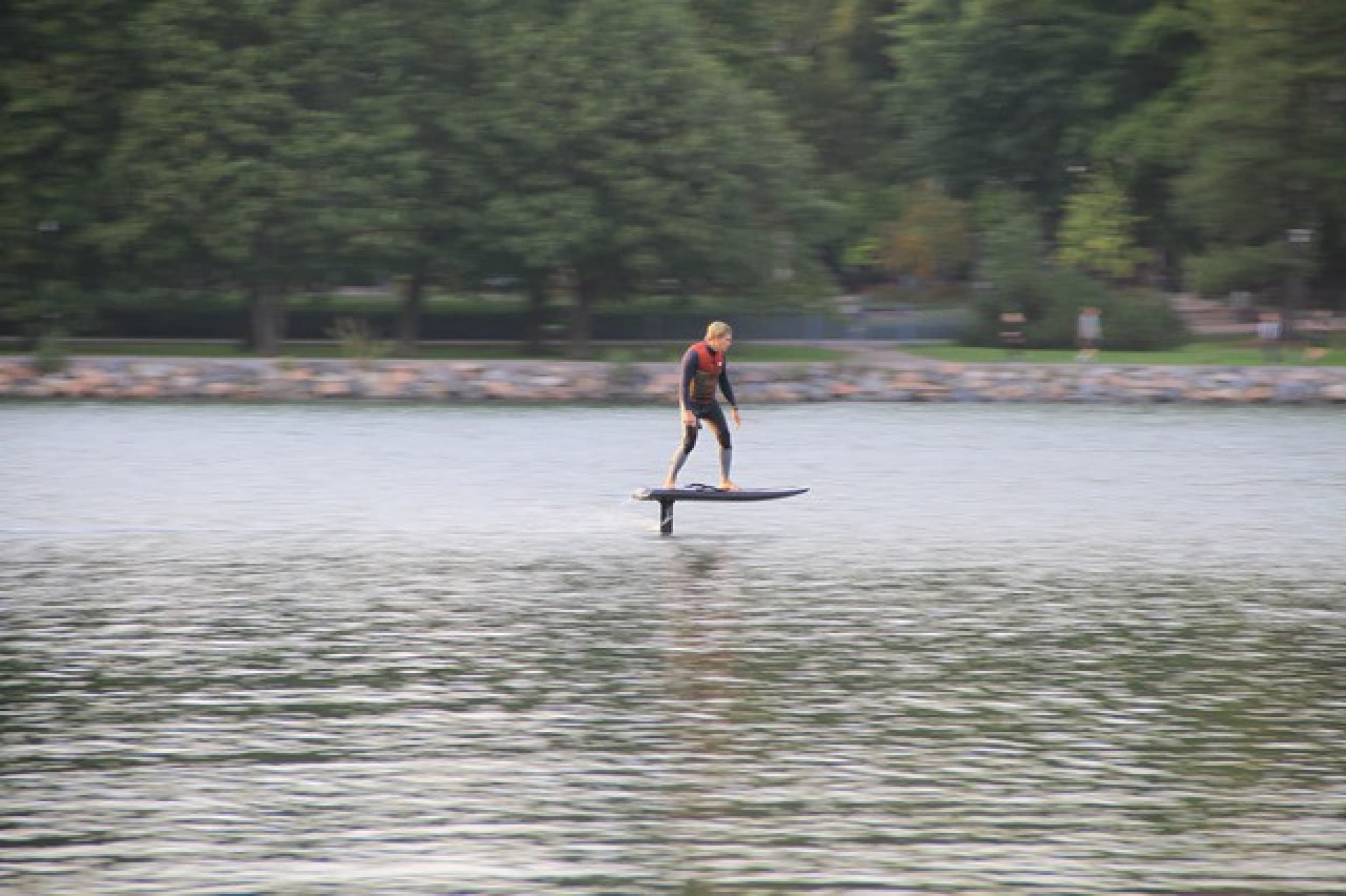License to fly - eFoil alkeiskurssi yhdelle | Helsinki