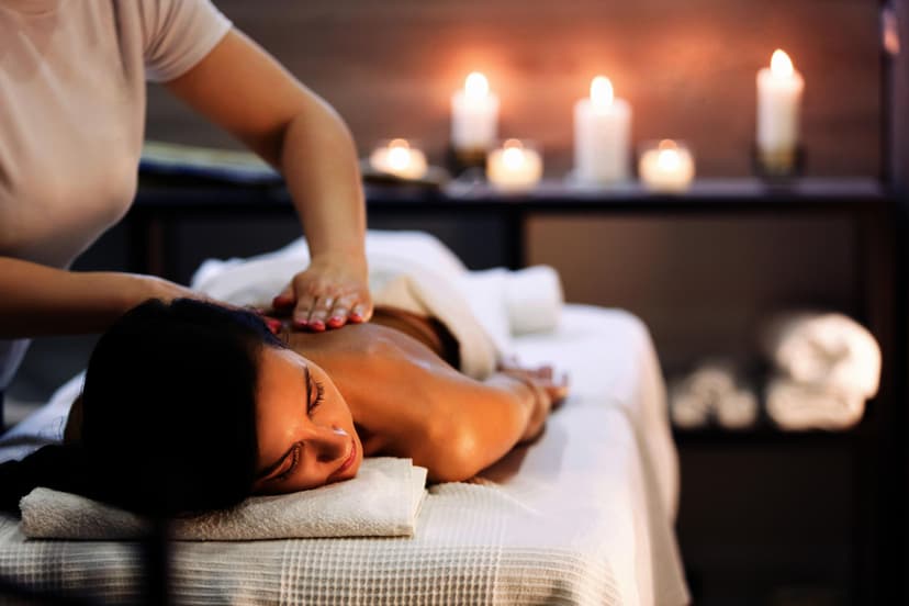 Orgaaninen kuumaöljyhieronta 90 min | Helsinki