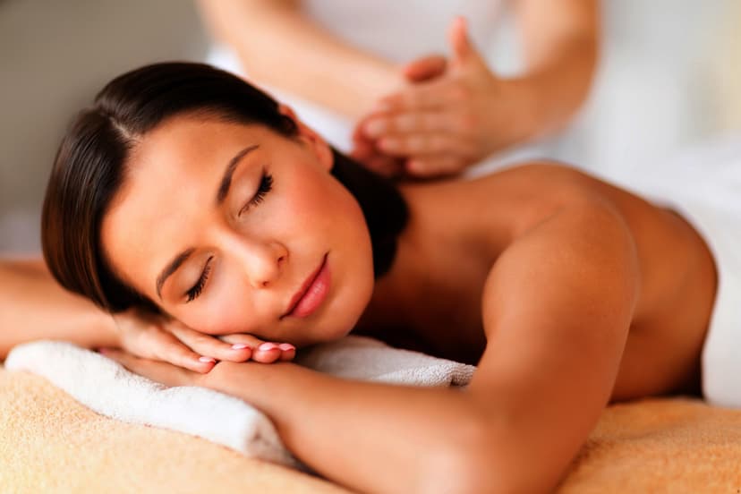 Selkä- ja niskahieronta 45 min | Helsinki