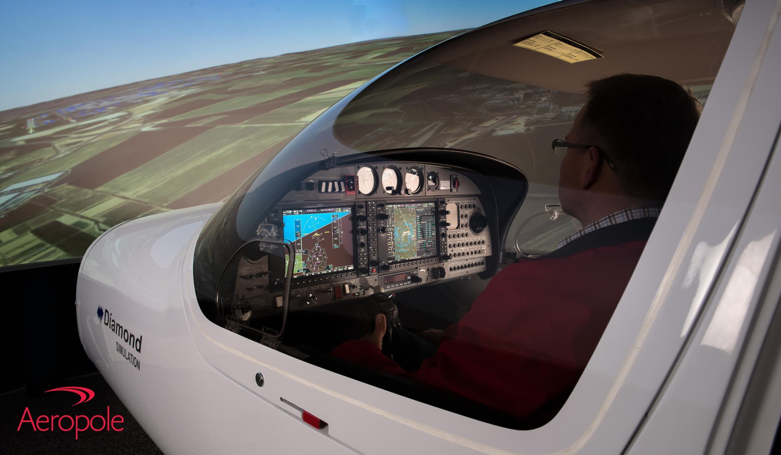 Diamond DA42 FNTP II Lentosimulaattori kuudelle | Vantaa