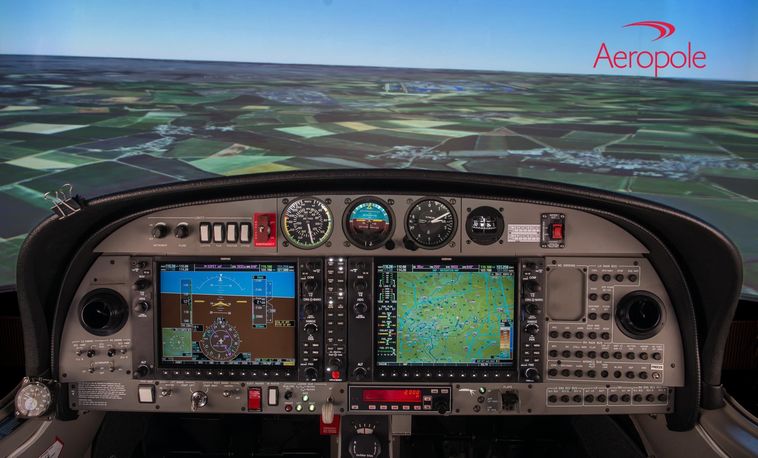 Diamond DA42 FNTP II Lentosimulaattori kuudelle | Vantaa