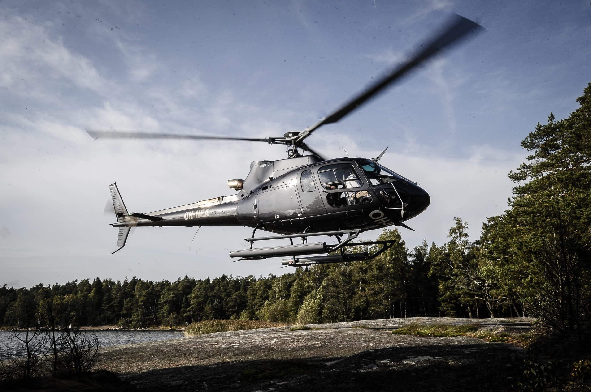 Helikopteri- ja RIB-vene-elämys neljälle | Helsinki | Elamyslahjat