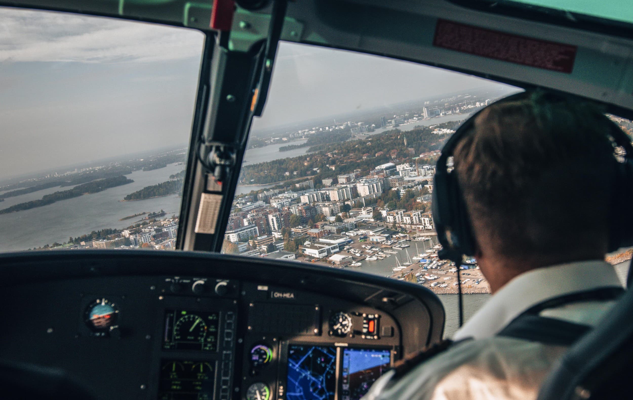 Helikopteri- ja RIB-vene-elämys neljälle | Helsinki | Elamyslahjat