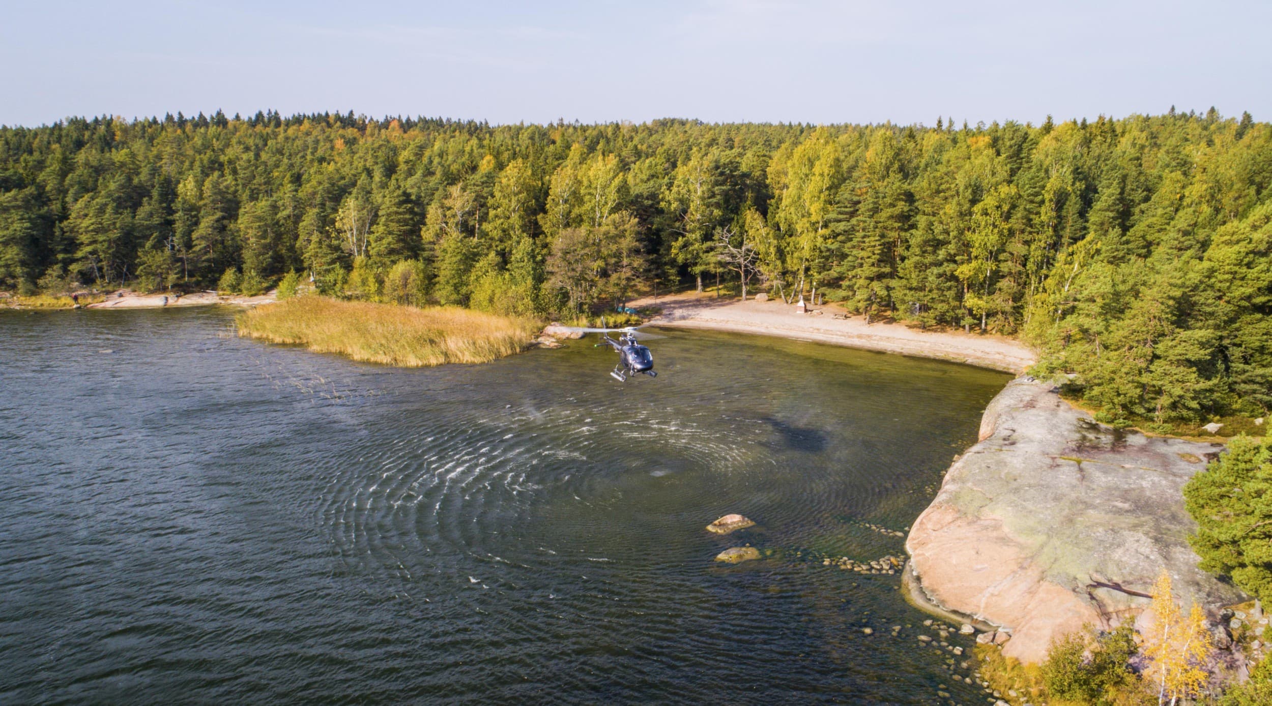 Helikopteri- ja RIB-vene-elämys neljälle | Helsinki | Elamyslahjat