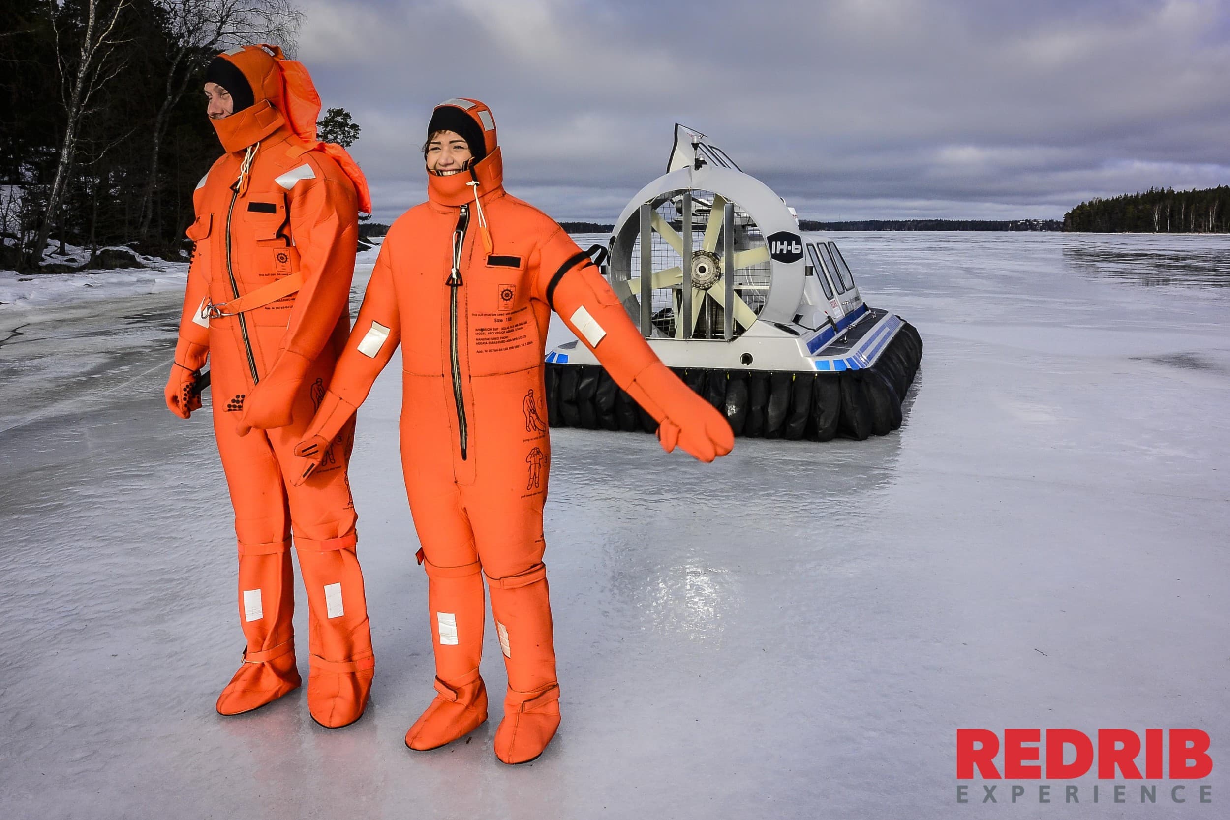 Helikopteri- ja ilmatyynyaluselämys neljälle | Helsinki