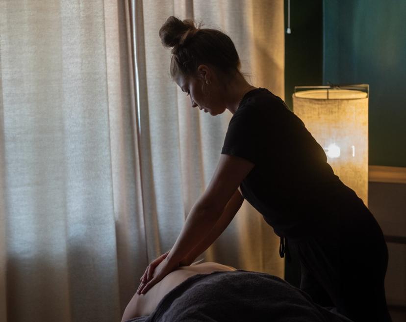 Vähän parempi kaverihierontaelämys 45 min | Helsinki