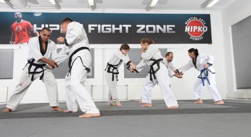 Aikuisten alkeiskurssi 1 kk – itsepuolustus -ja kuntolajit | Pääkaupunkiseutu