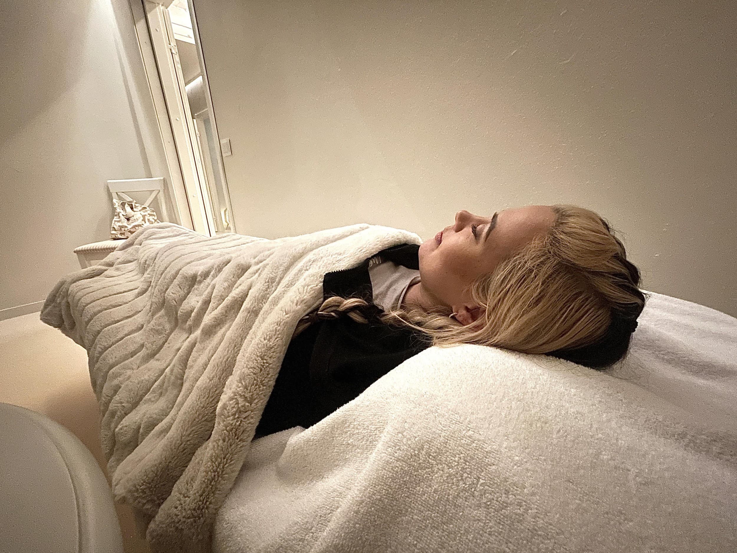 Ylellinen Premium+ syvärentoutus kahdelle – kaverikellunta (90 min) | Oulu