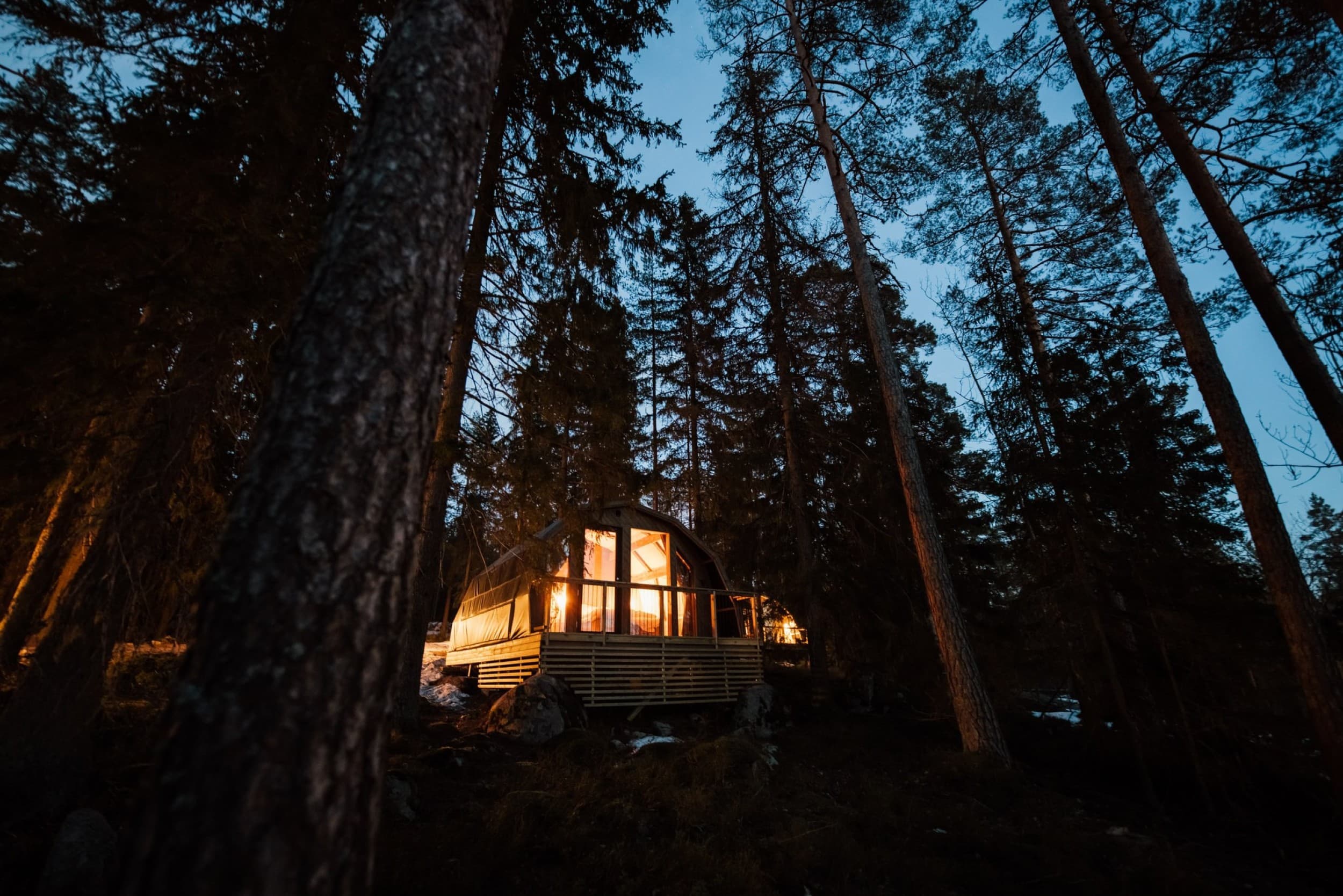 Kahden yön Glamping-luksustelttaelämys Nuuksion kansallispuistossa (2 hlö) | Espoo | Elamyslahjat
