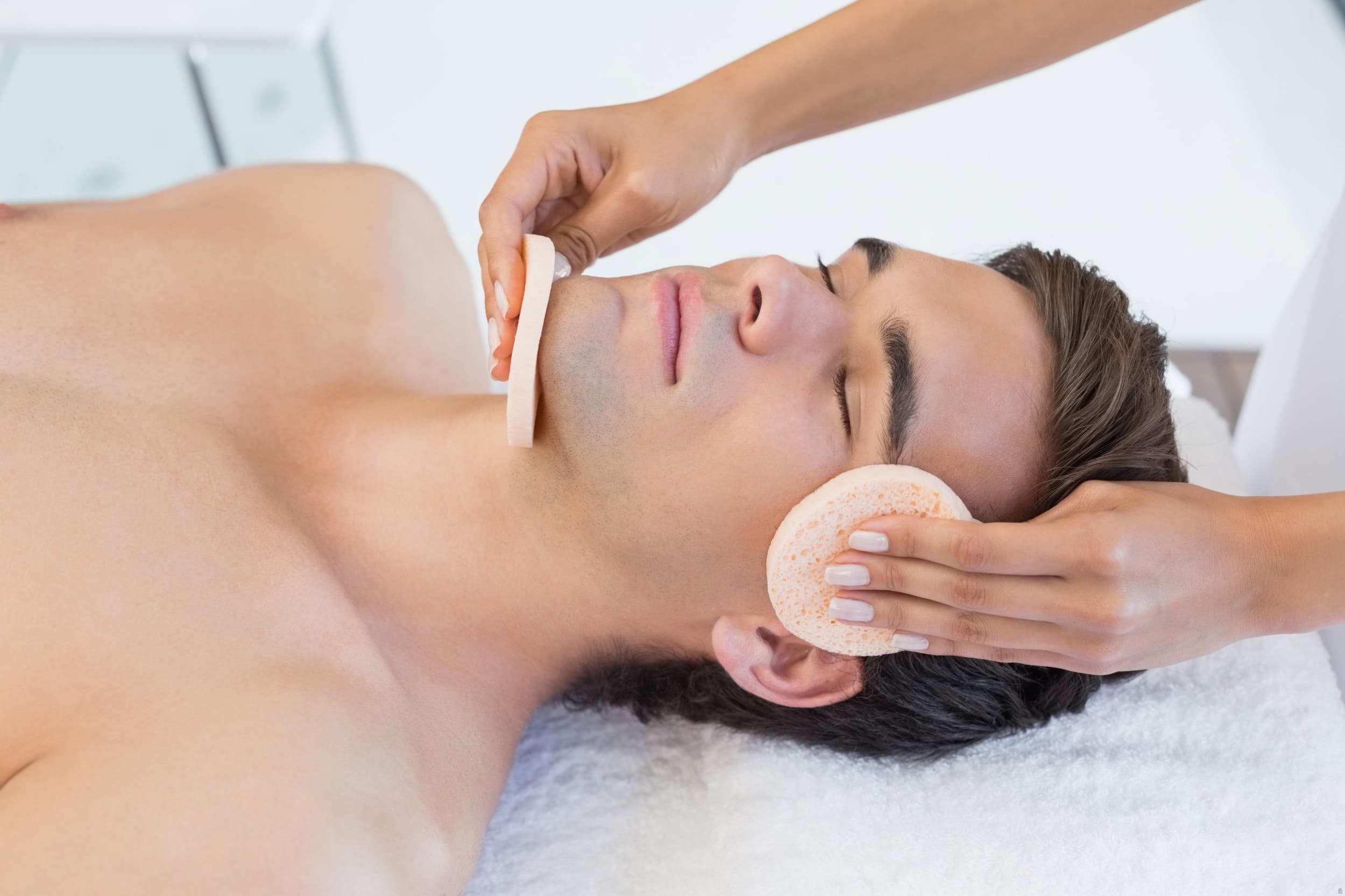 Men facial - Hemmottelupaketti miehille | Helsinki | Elamyslahjat