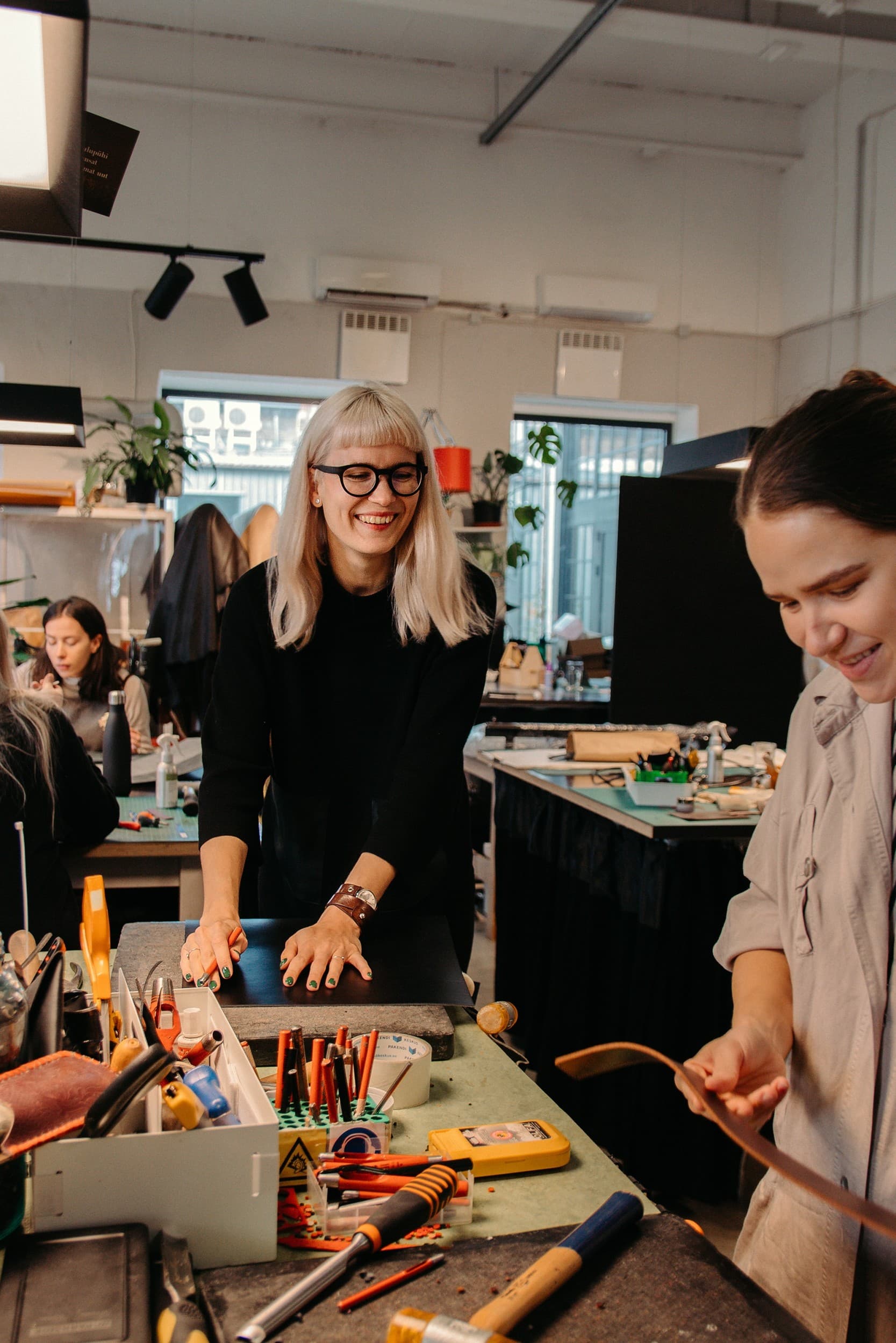 KINKY piiskanvalmistustyöpaja kymmenelle | Tallinna | Elamyslahjat