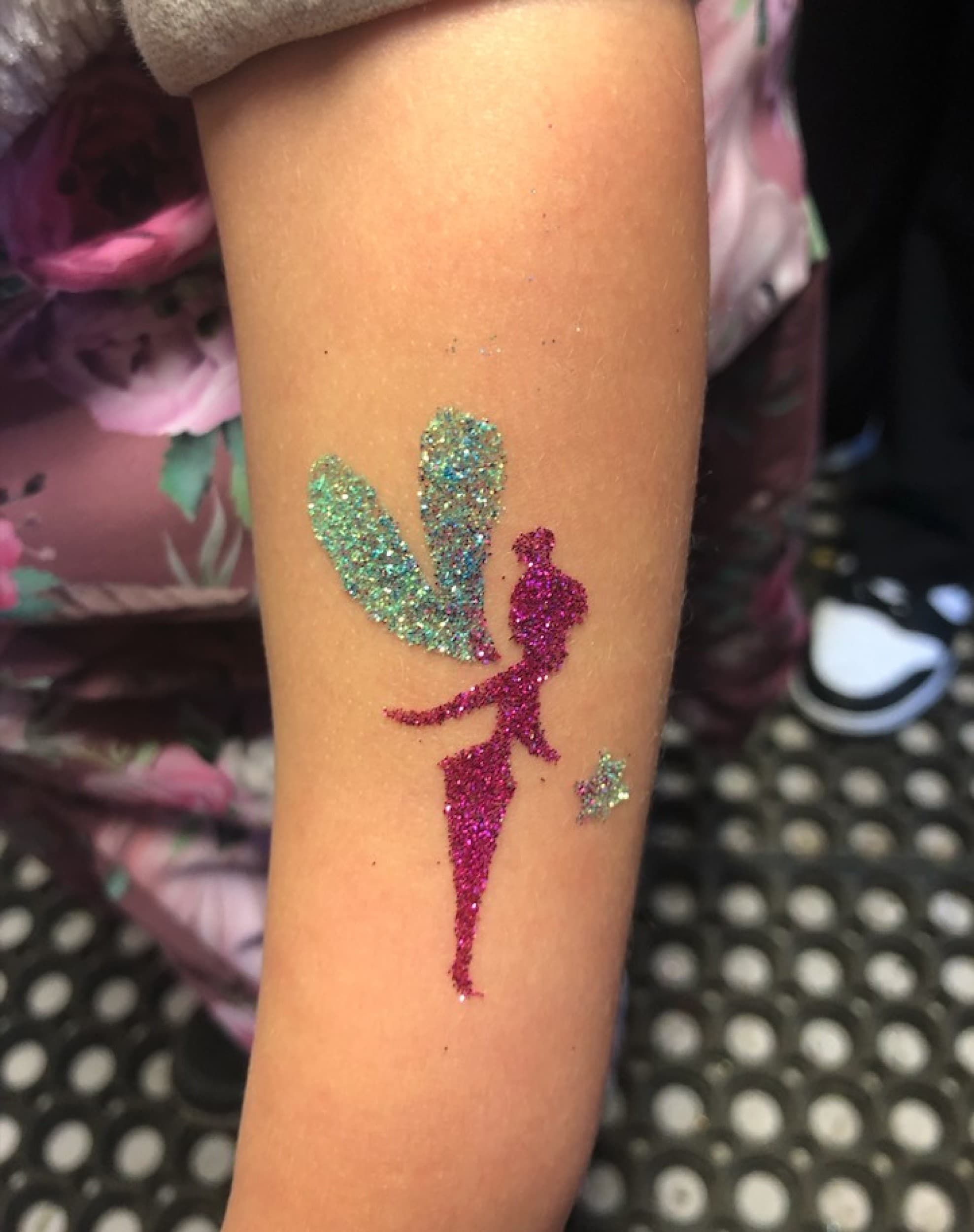 Glitter-syntymäpäivät 51-100:lle | Uusimaa | Elamyslahjat