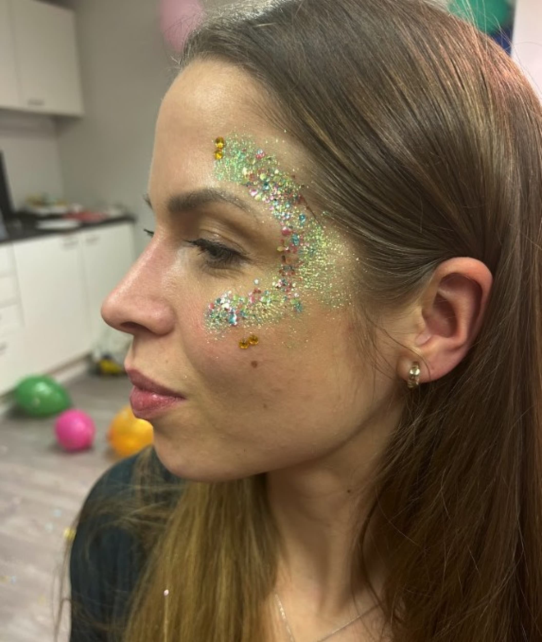 Säihkyvät Glittermeikit 5-20:lle | Uusimaa | Elamyslahjat
