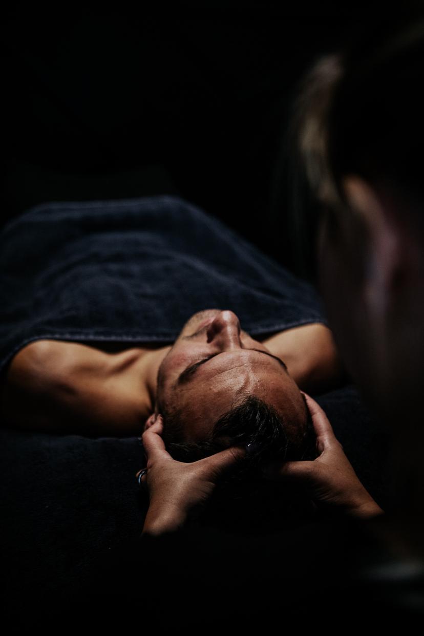 Kiristävää pinnaa helpottava päähieronta | Helsinki | Turku