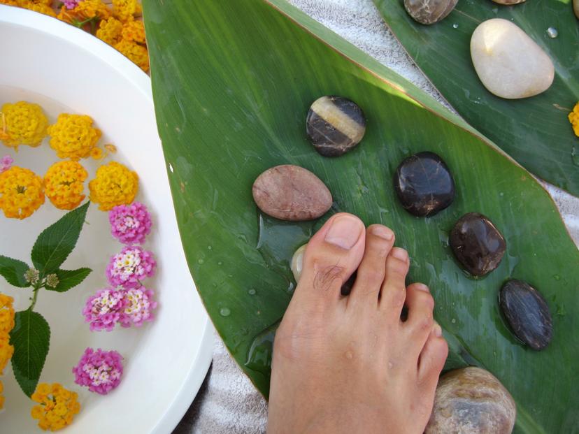 Tropiikin ihanuus -jalkahoito kahdelle | Helsinki