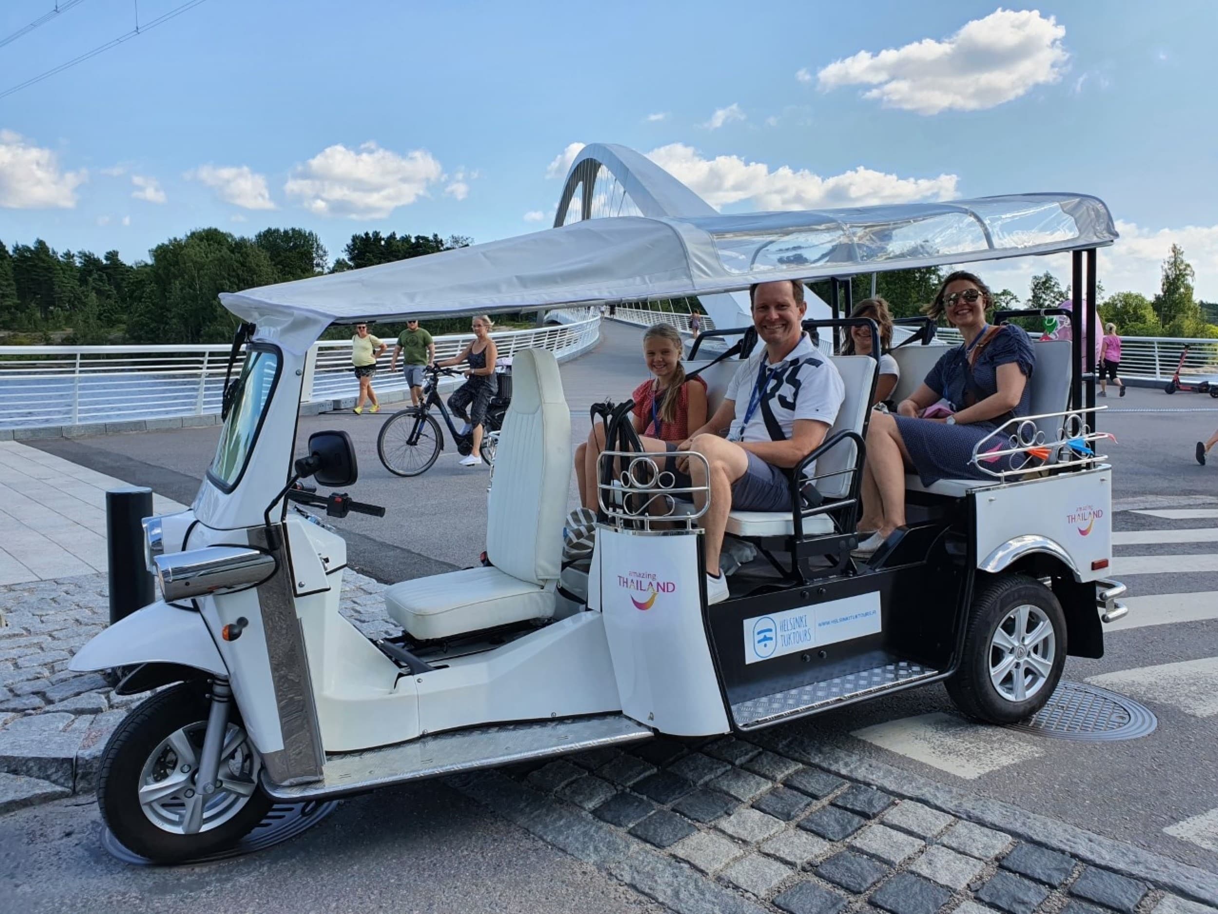 Hauska TukTuk kaupunkiajelu 1-4:lle (90 min) | Helsinki