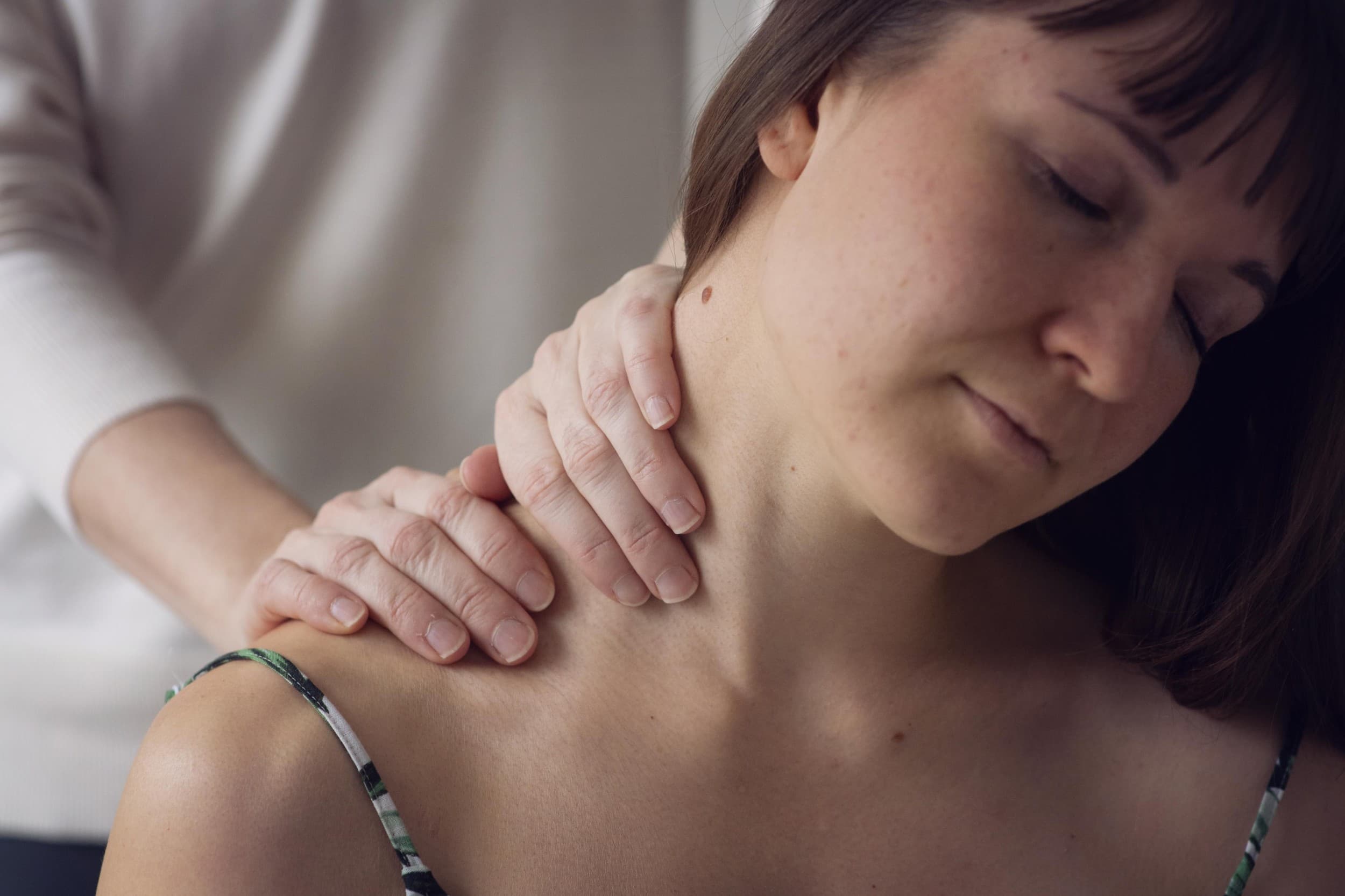 Hoitopaketti MAA tai VESI – harmoninen hoito (90min) | Vantaa | Elamyslahjat
