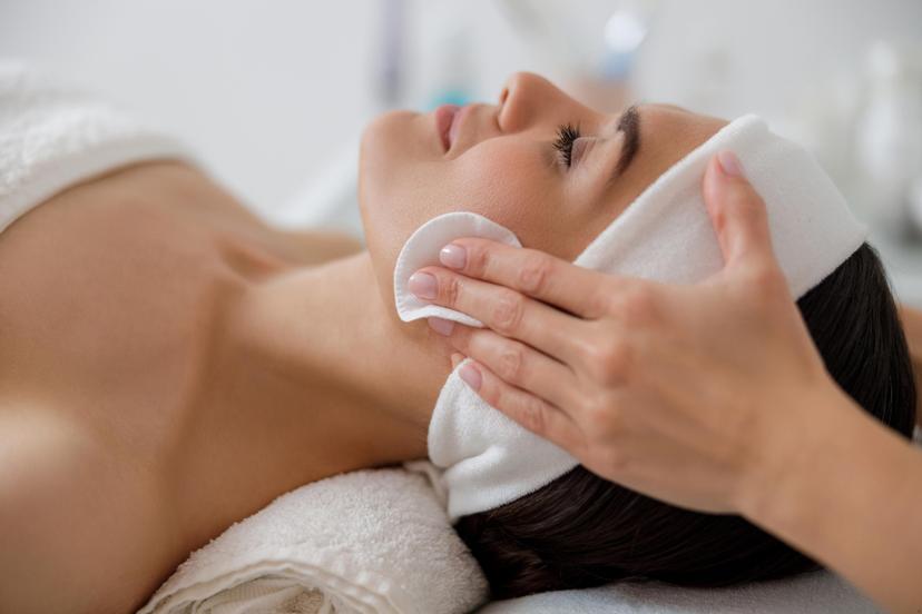 Timanttihionta kasvohoito | Helsinki