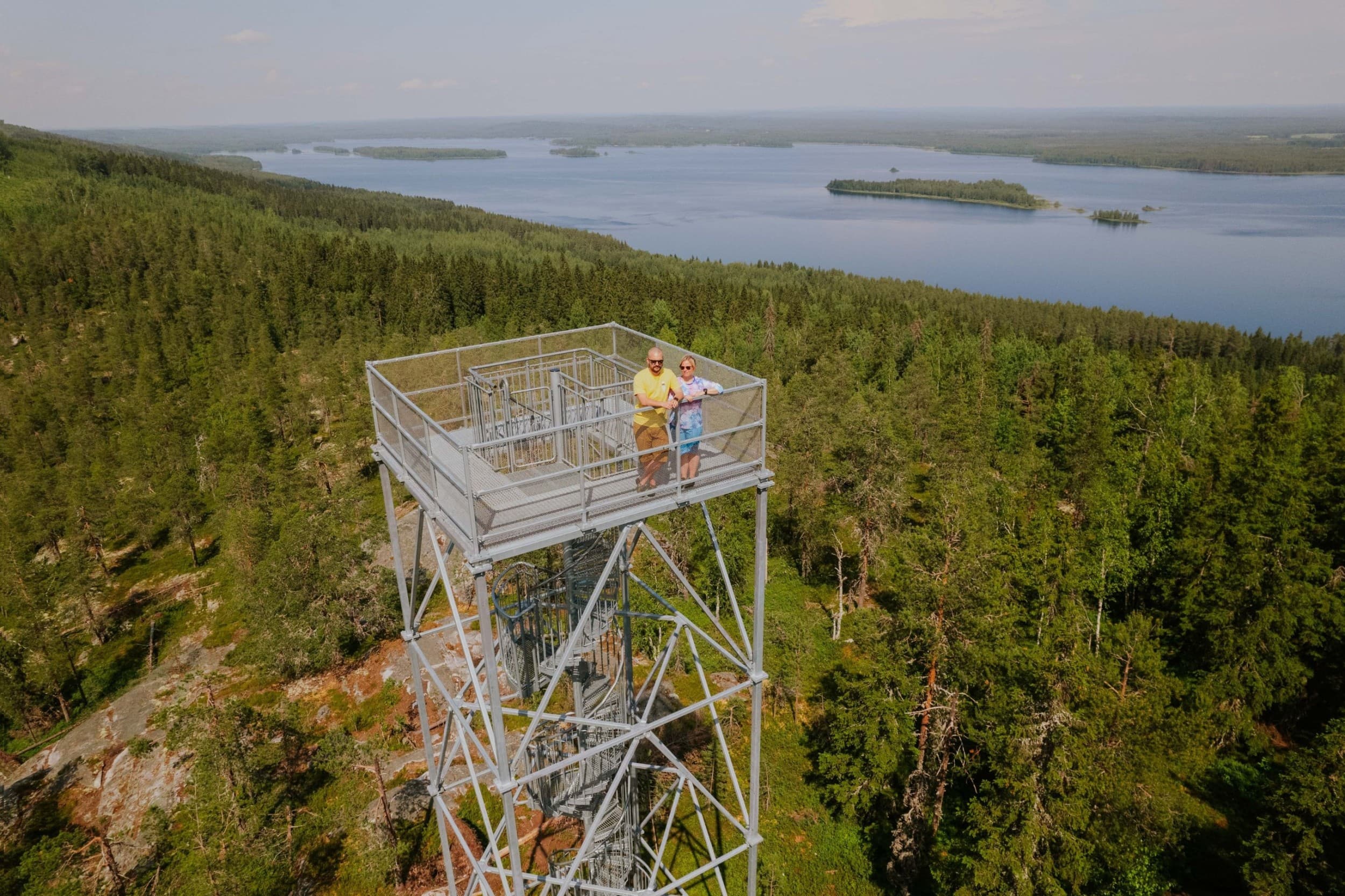 Elämysyö leijuvassa teltassa kahdelle | Rautavaara | Elamyslahjat