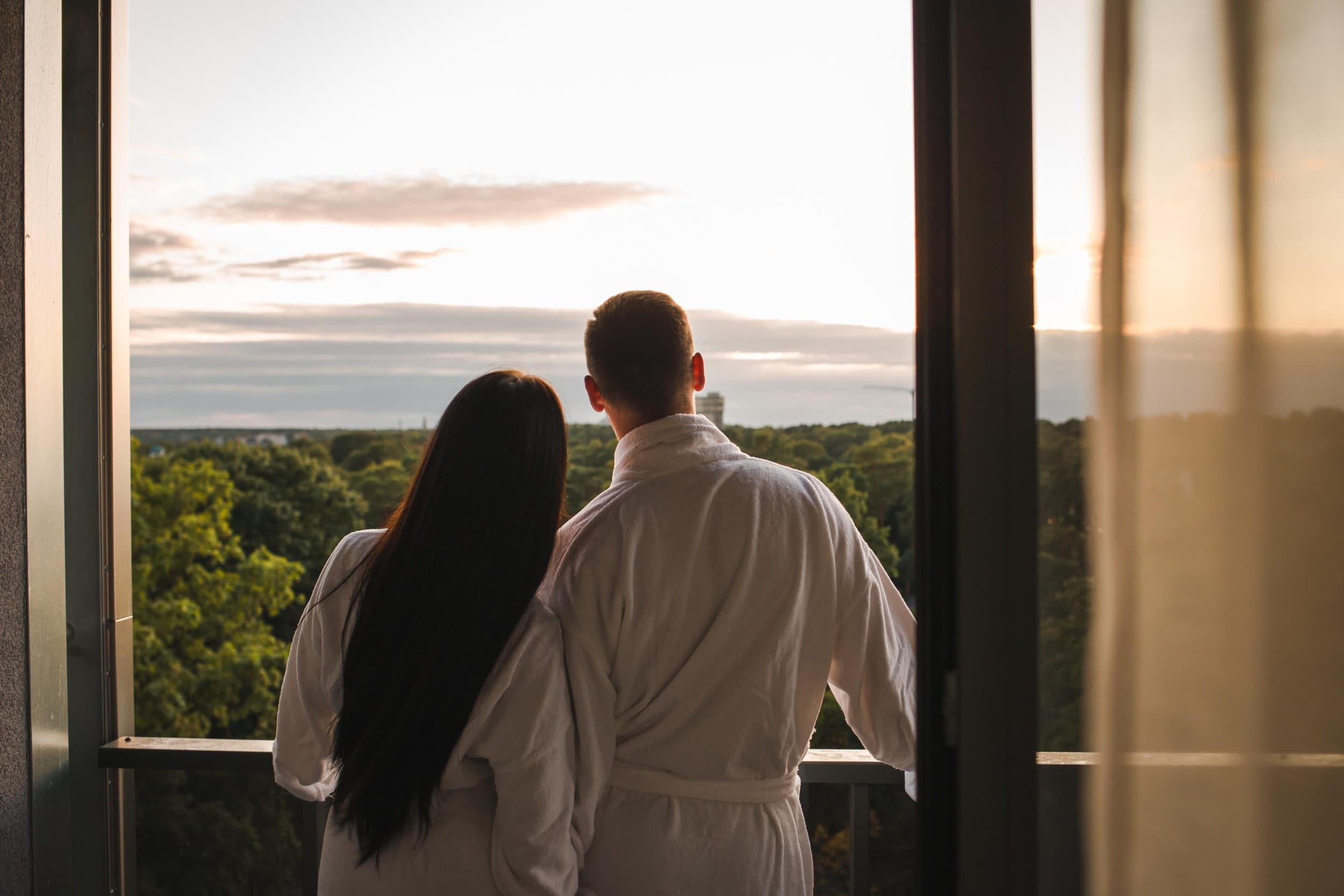 Kevät- ja syyskauden kylpyläpaketti Premium-huoneessa kahdelle (2 yötä) - Hotel Jurmala Spa | Latvia