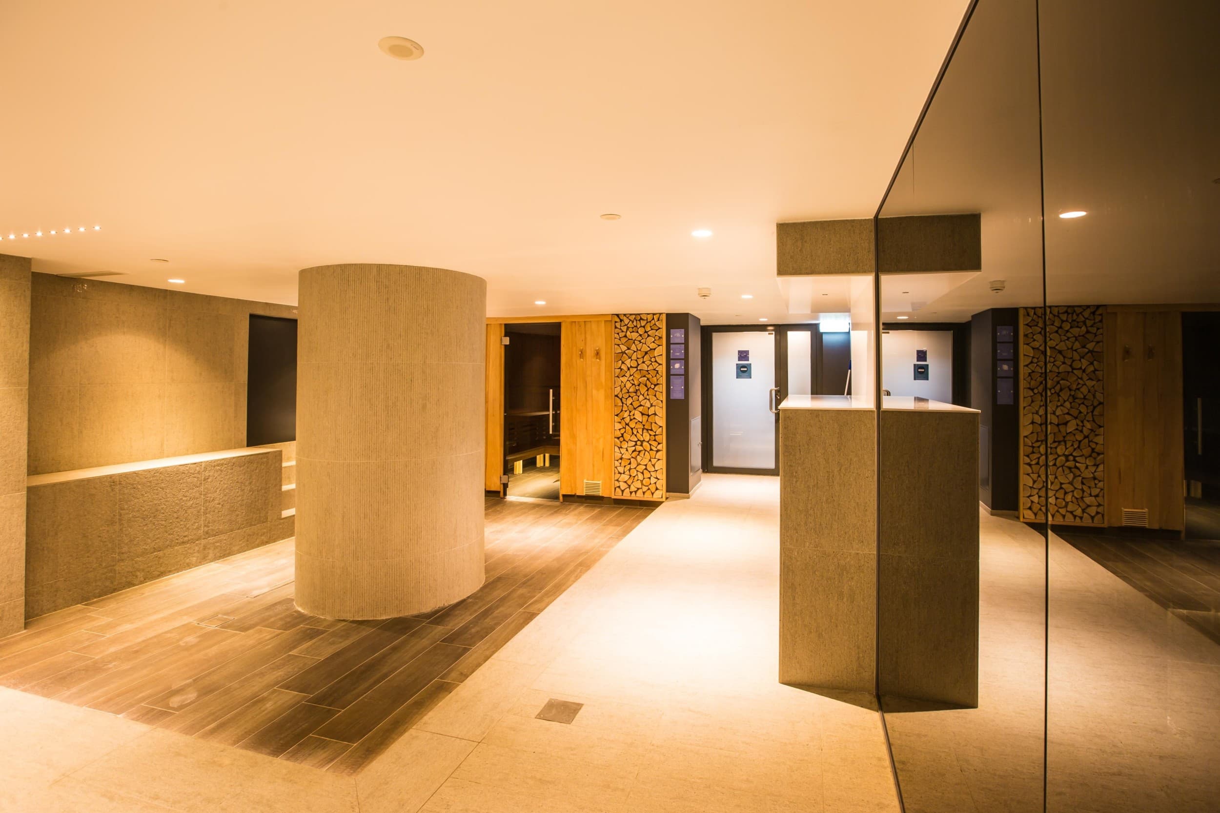Kevät- ja syyskauden kylpyläpaketti Premium-huoneessa kahdelle (2 yötä) - Hotel Jurmala Spa | Latvia