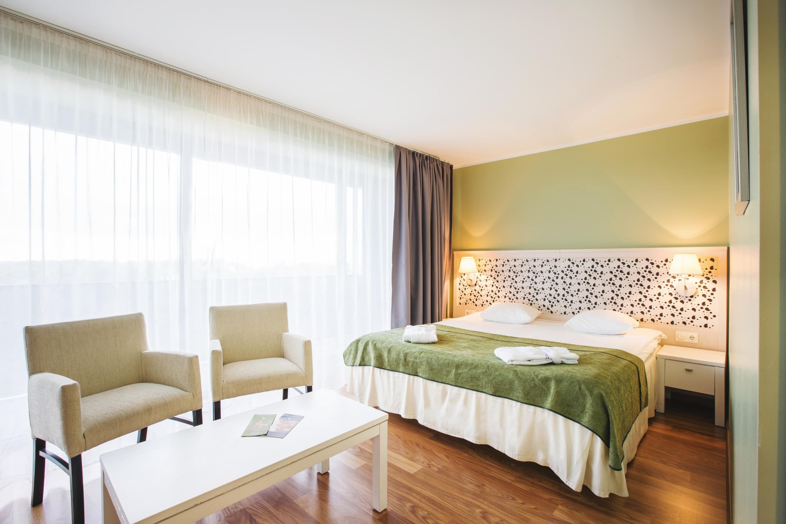 Kesäkauden majoituspaketti Comfort-huoneessa kahdelle (2 yötä) - Hotel Jurmala Spa | Latvia | Elamyslahjat
