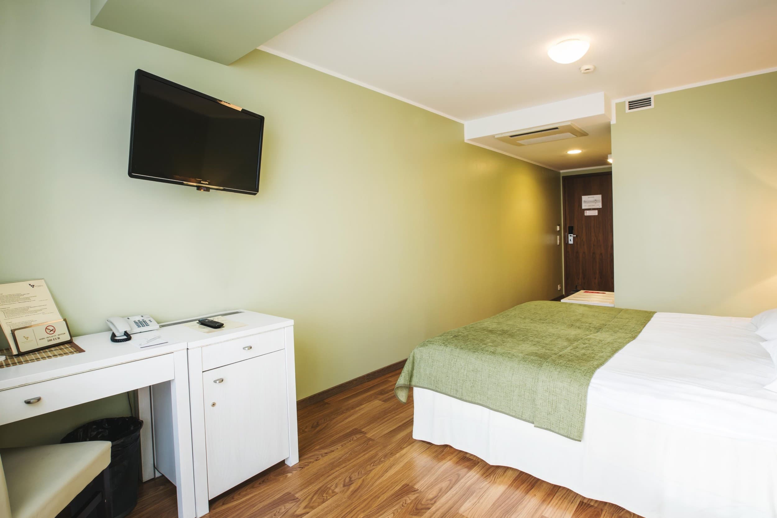 Kesäkauden majoitus Comfort-huoneessa kahdelle (2 yötä) - Hotel Jurmala Spa | Latvia | Elamyslahjat