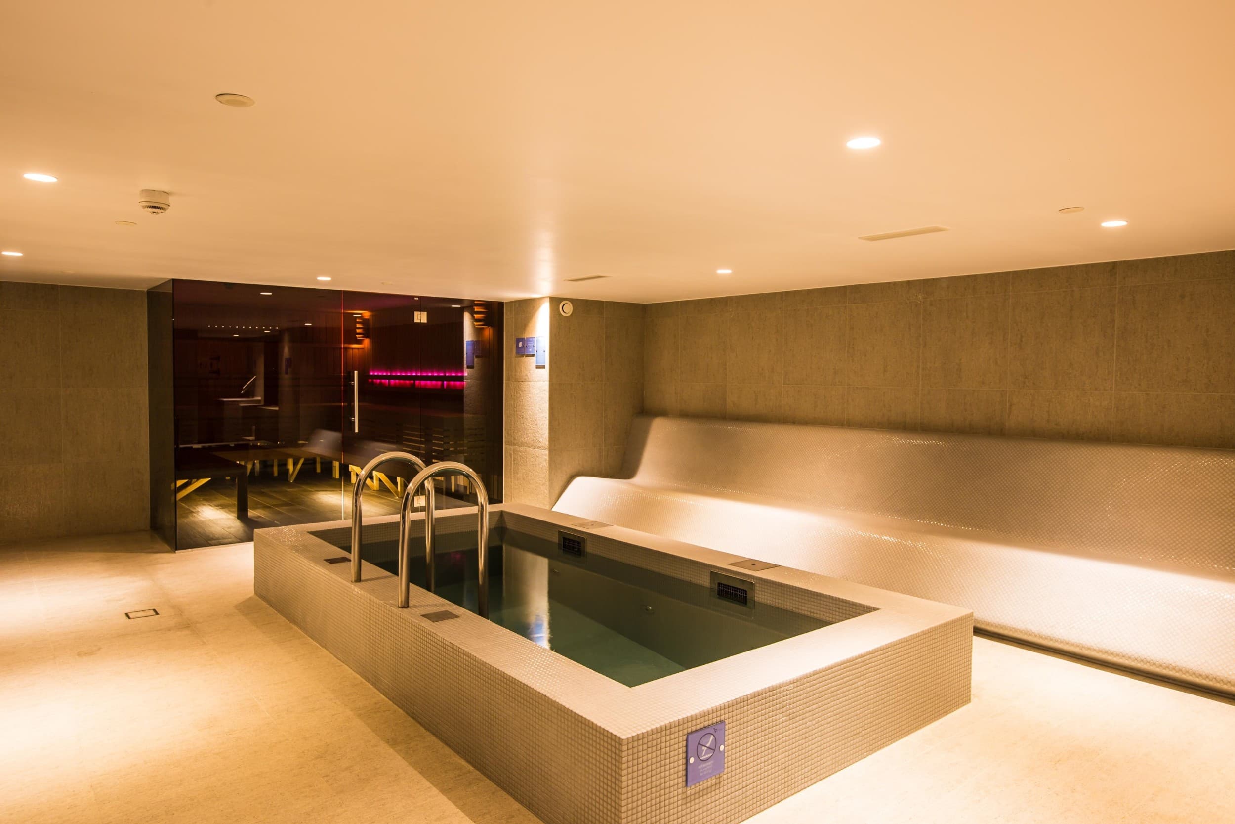 Kesäkauden majoitus Comfort-huoneessa kahdelle (2 yötä) - Hotel Jurmala Spa | Latvia | Elamyslahjat