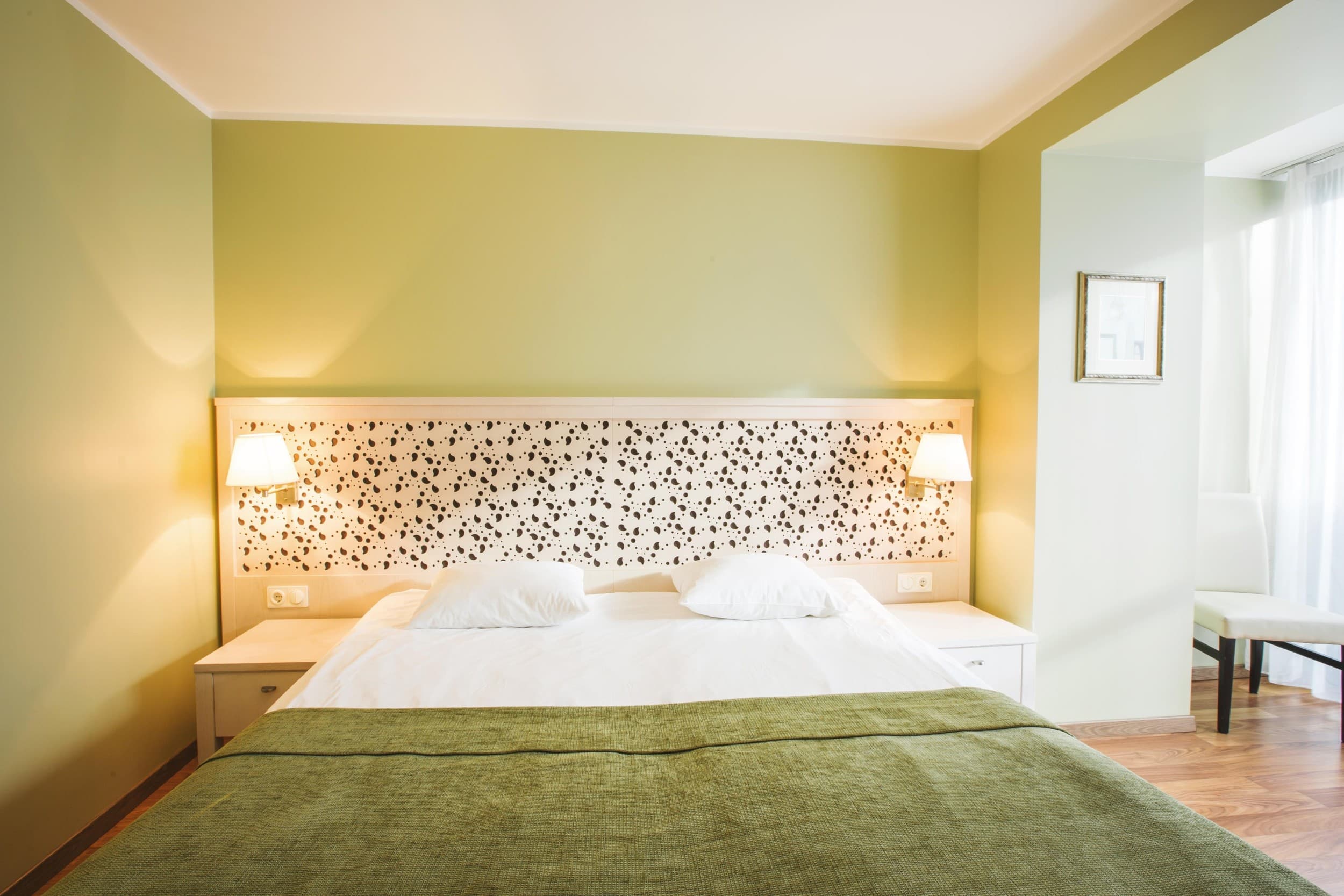Kevät- ja syyskauden majoitus Premium-huoneessa kahdelle (1 yö) - Hotel Jurmala Spa | Latvia