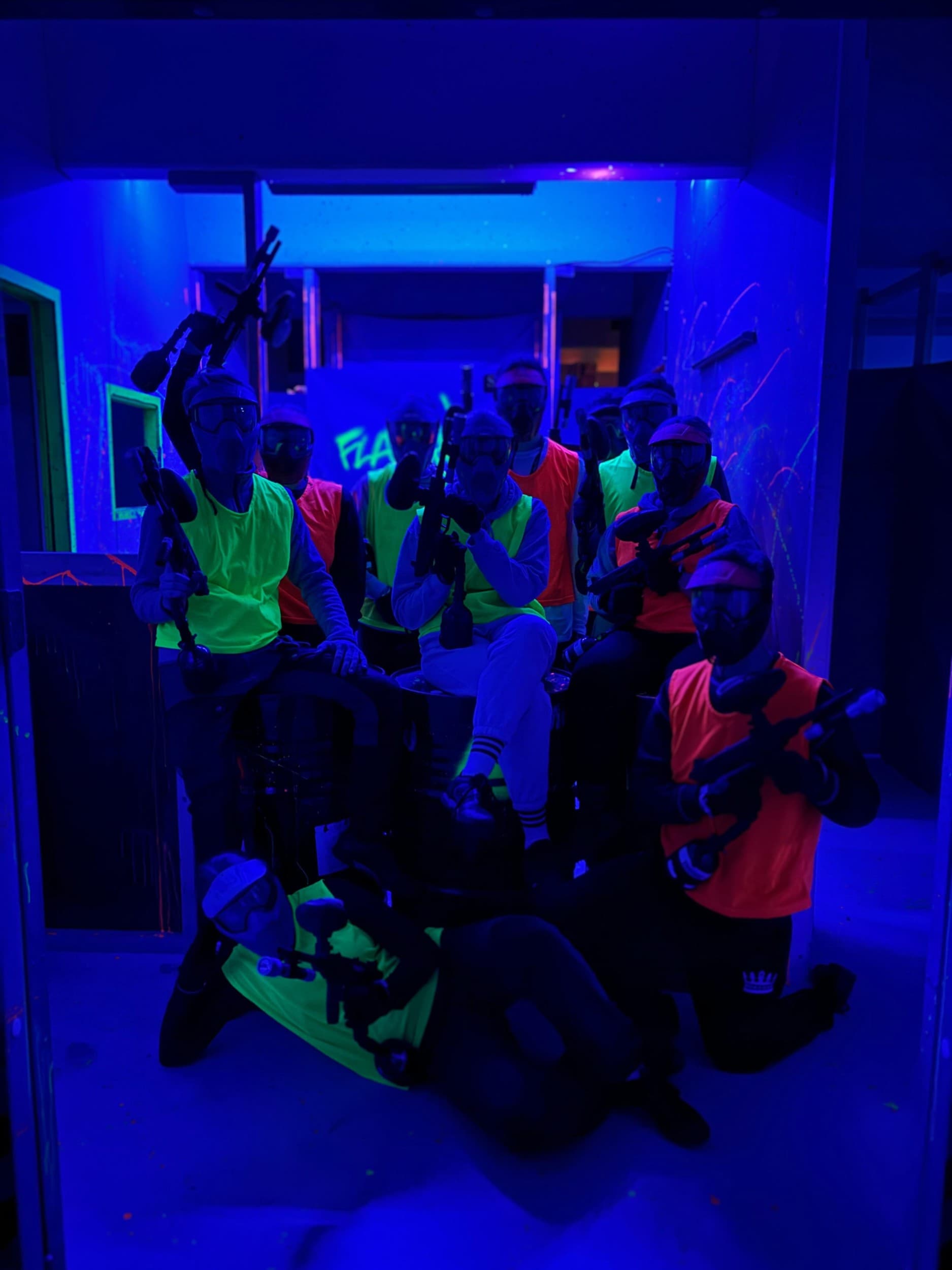 Paintball pelitapahtuma 8 pelaajalle sisäkentällä | Espoo | Elamyslahjat