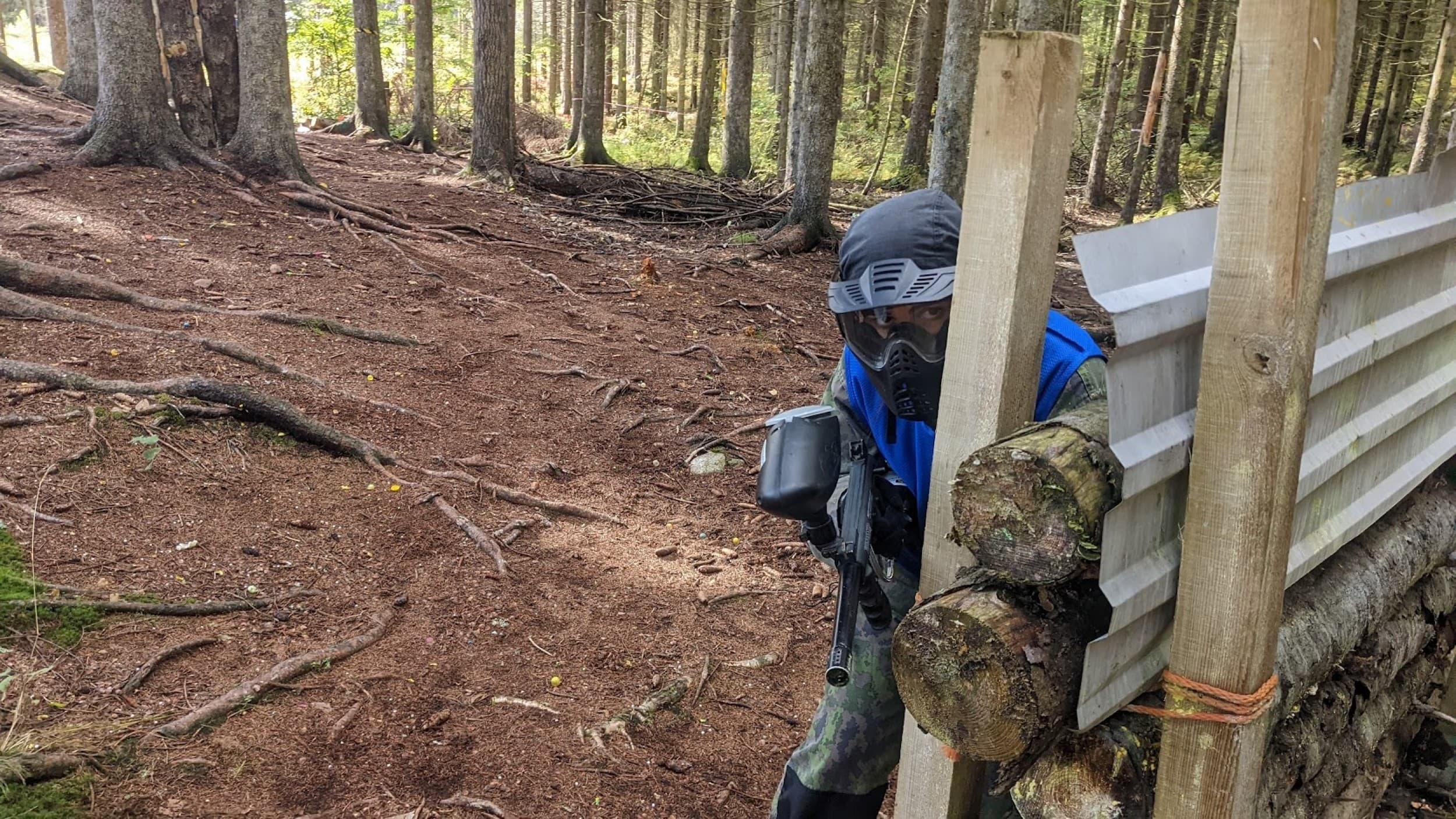 Paintball pelitapahtuma 10 pelaajalle metsäkentällä | Espoo | Elamyslahjat