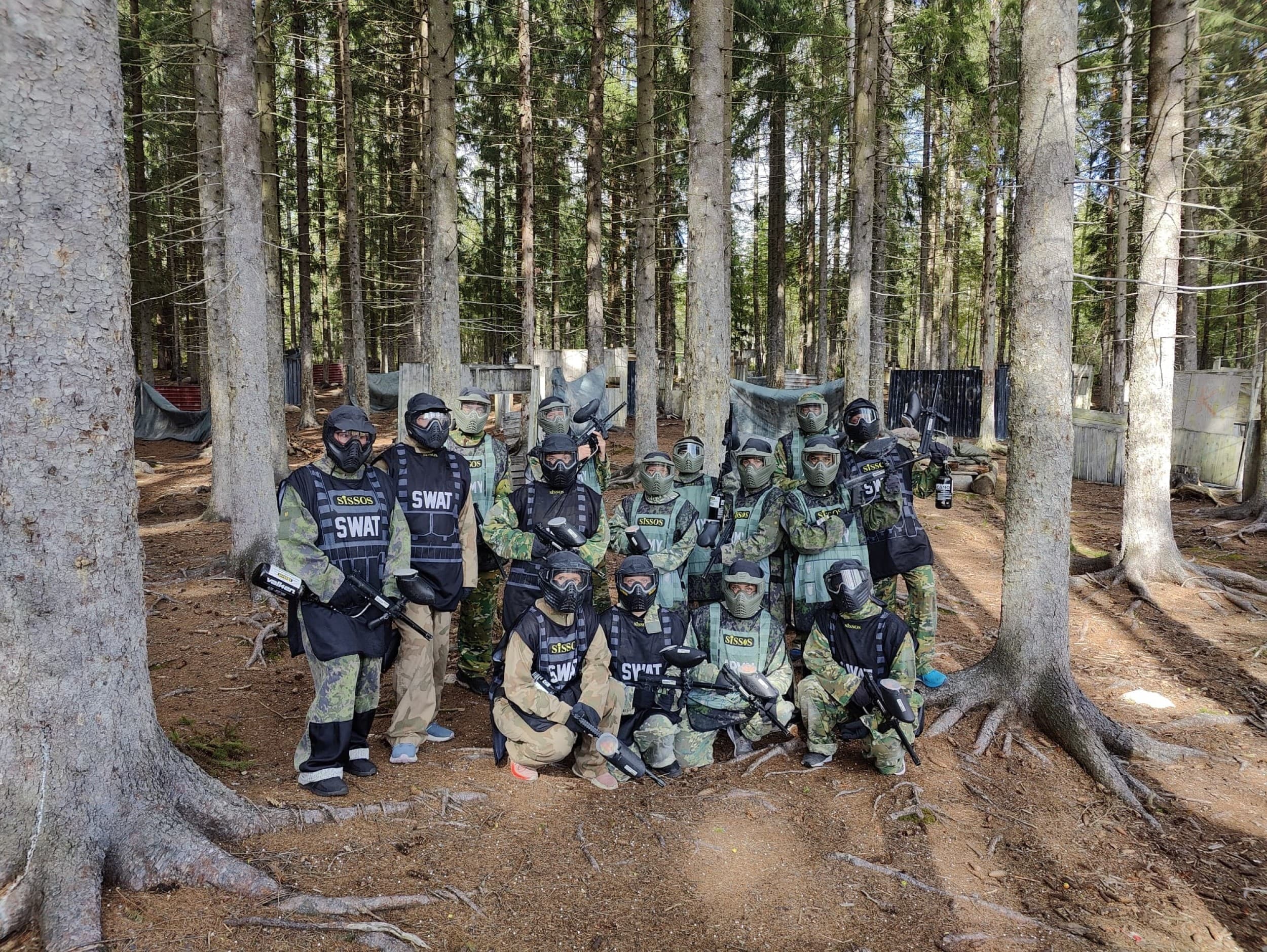 Paintball pelitapahtuma 10 pelaajalle metsäkentällä | Espoo | Elamyslahjat